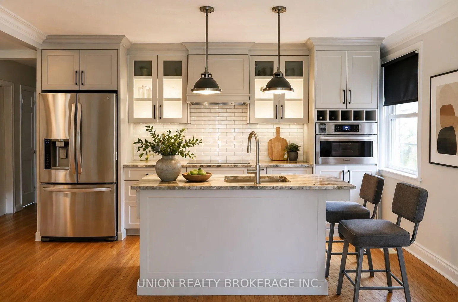 Photo 2 of Unit Main Floor, 23 Cedarview Drive, Scarborough, Centennial Scarborough — HOMEH
