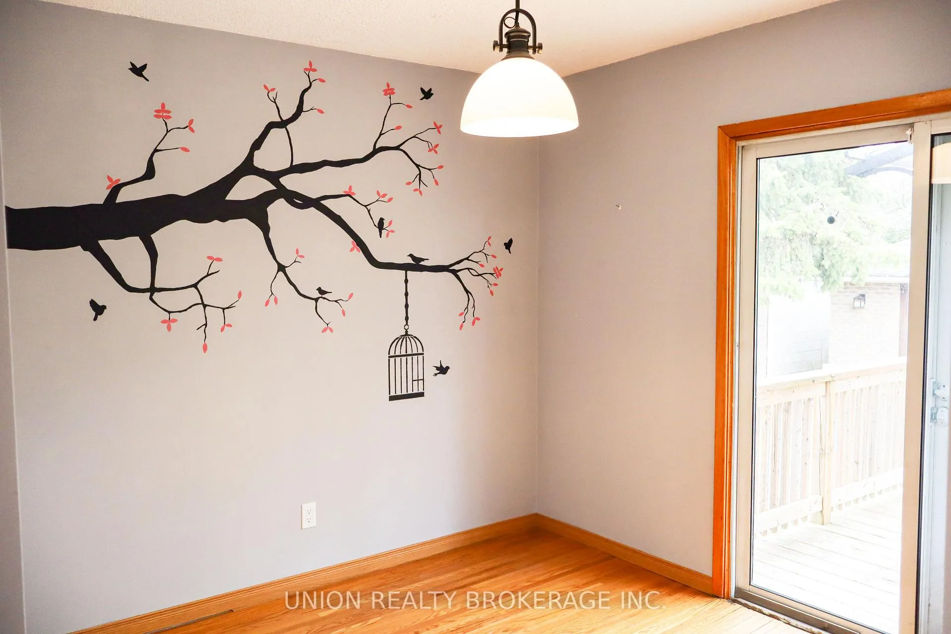Photo 11 of Unit Main Floor, 23 Cedarview Drive, Scarborough, Centennial Scarborough — HOMEH