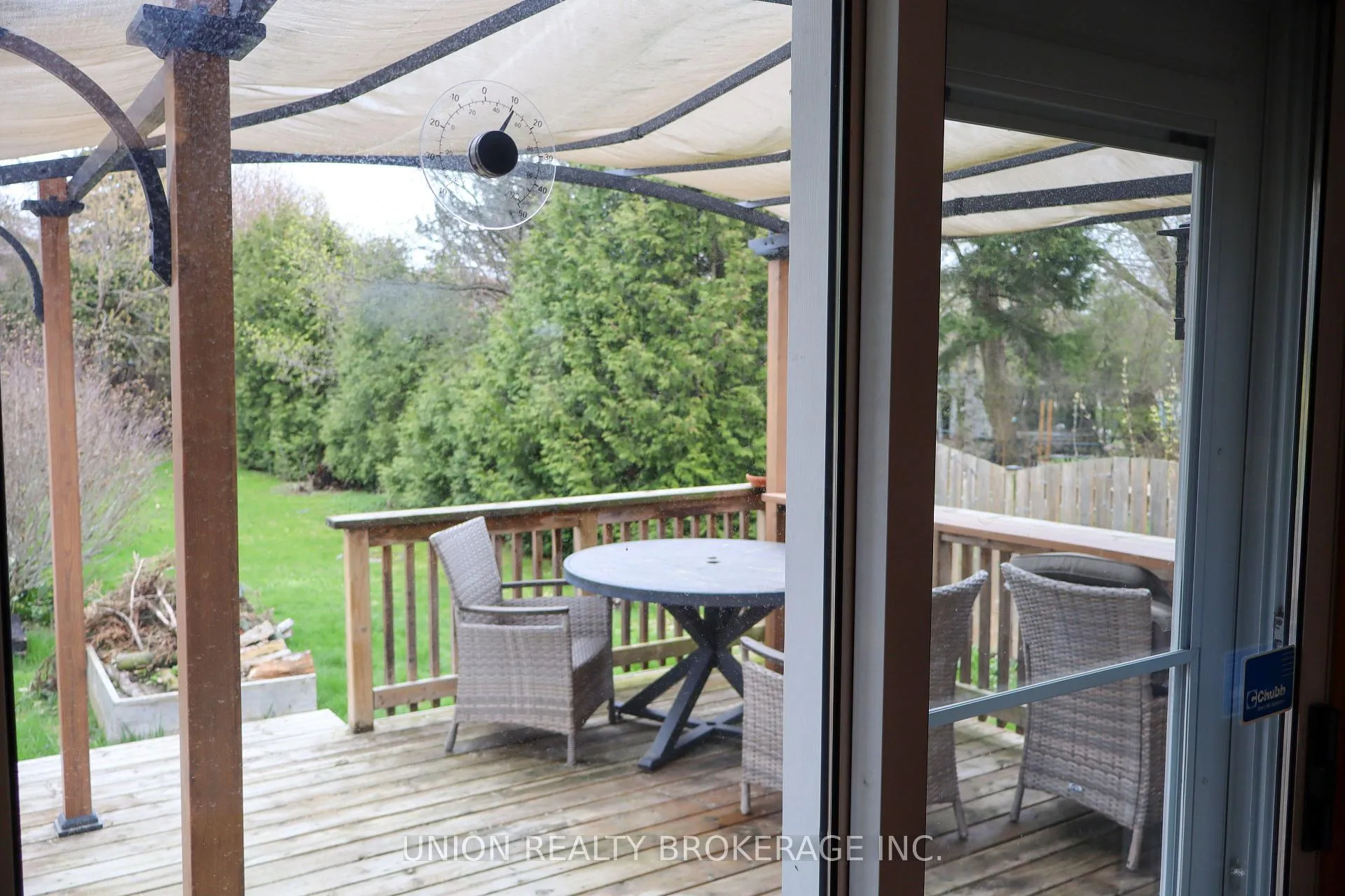 Photo 12 of Unit Main Floor, 23 Cedarview Drive, Scarborough, Centennial Scarborough — HOMEH
