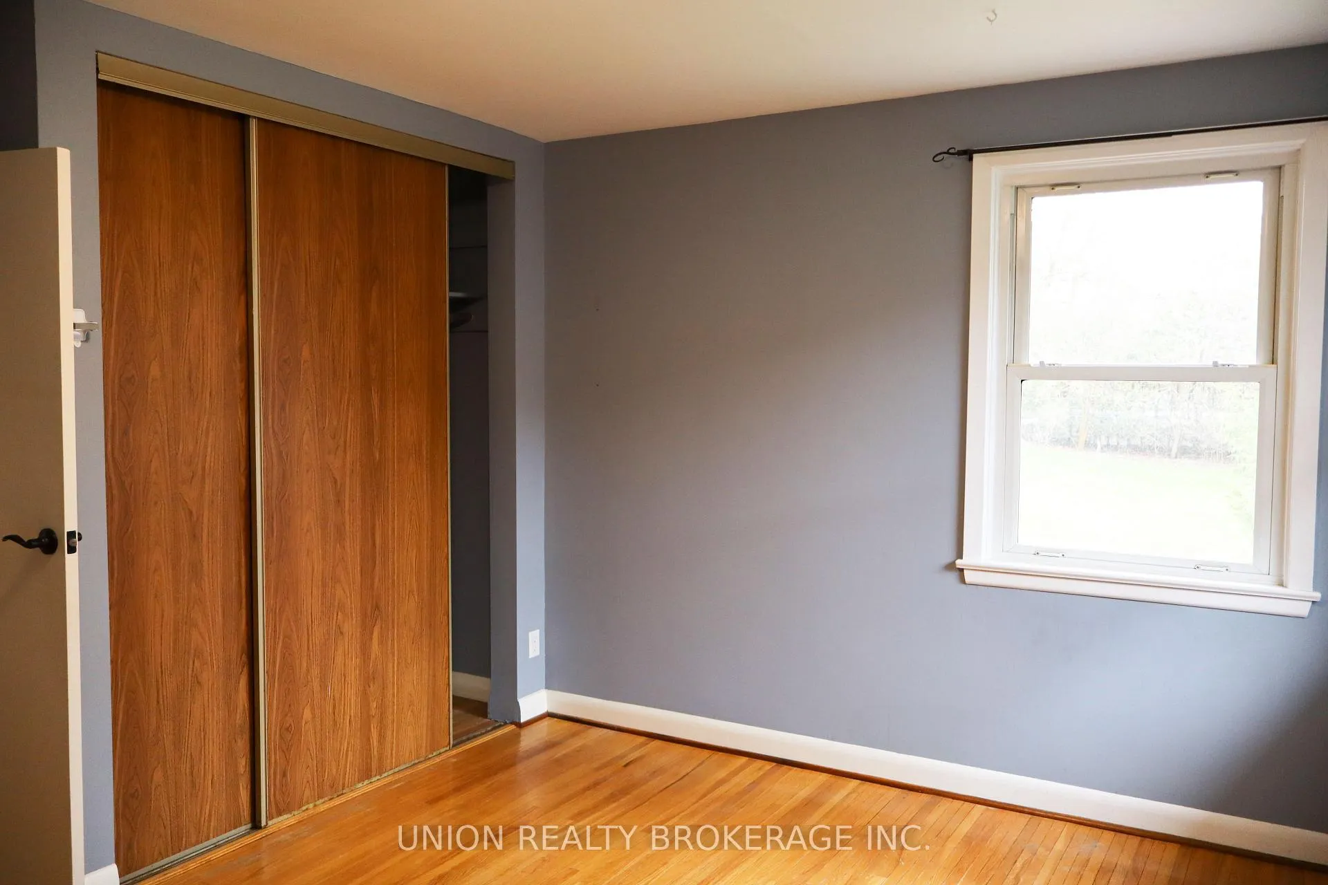 Photo 16 of Unit Main Floor, 23 Cedarview Drive, Scarborough, Centennial Scarborough — HOMEH