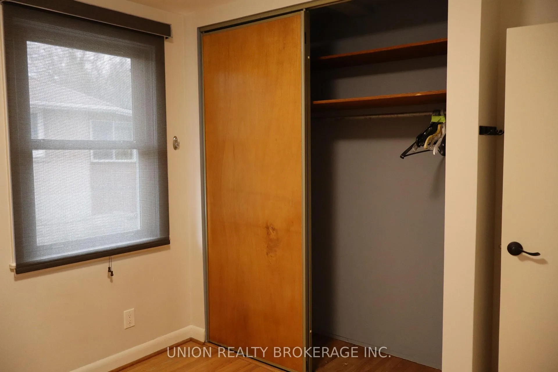 Photo 19 of Unit Main Floor, 23 Cedarview Drive, Scarborough, Centennial Scarborough — HOMEH