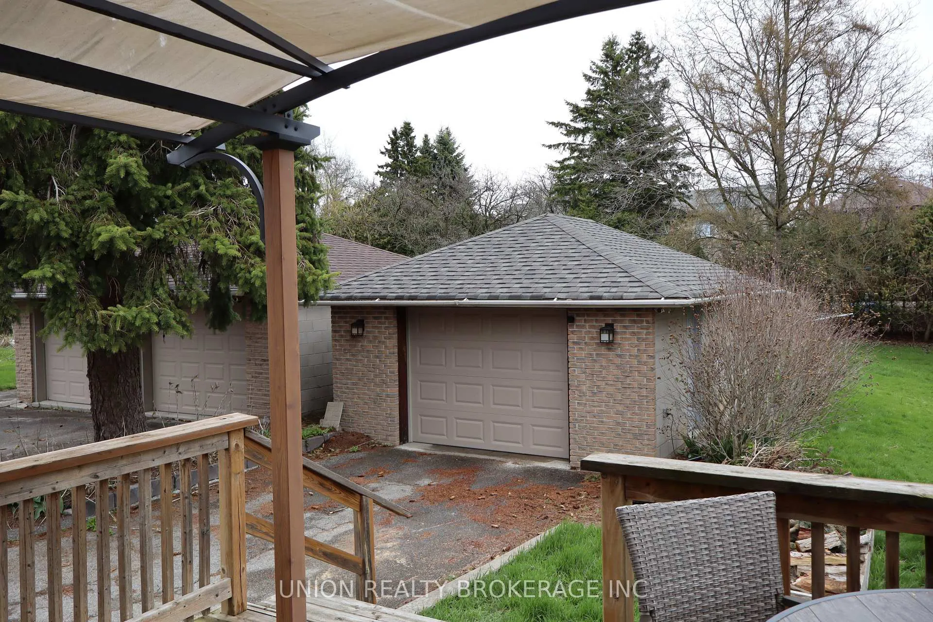 Photo 24 of Unit Main Floor, 23 Cedarview Drive, Scarborough, Centennial Scarborough — HOMEH