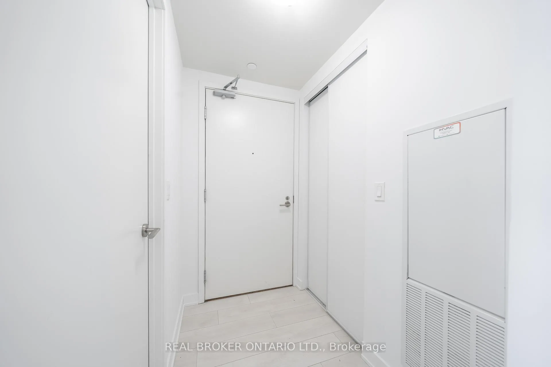 Photo 5 of Unit 1601, 6 Sonic Way, Toronto, Flemingdon Park — HOMEH