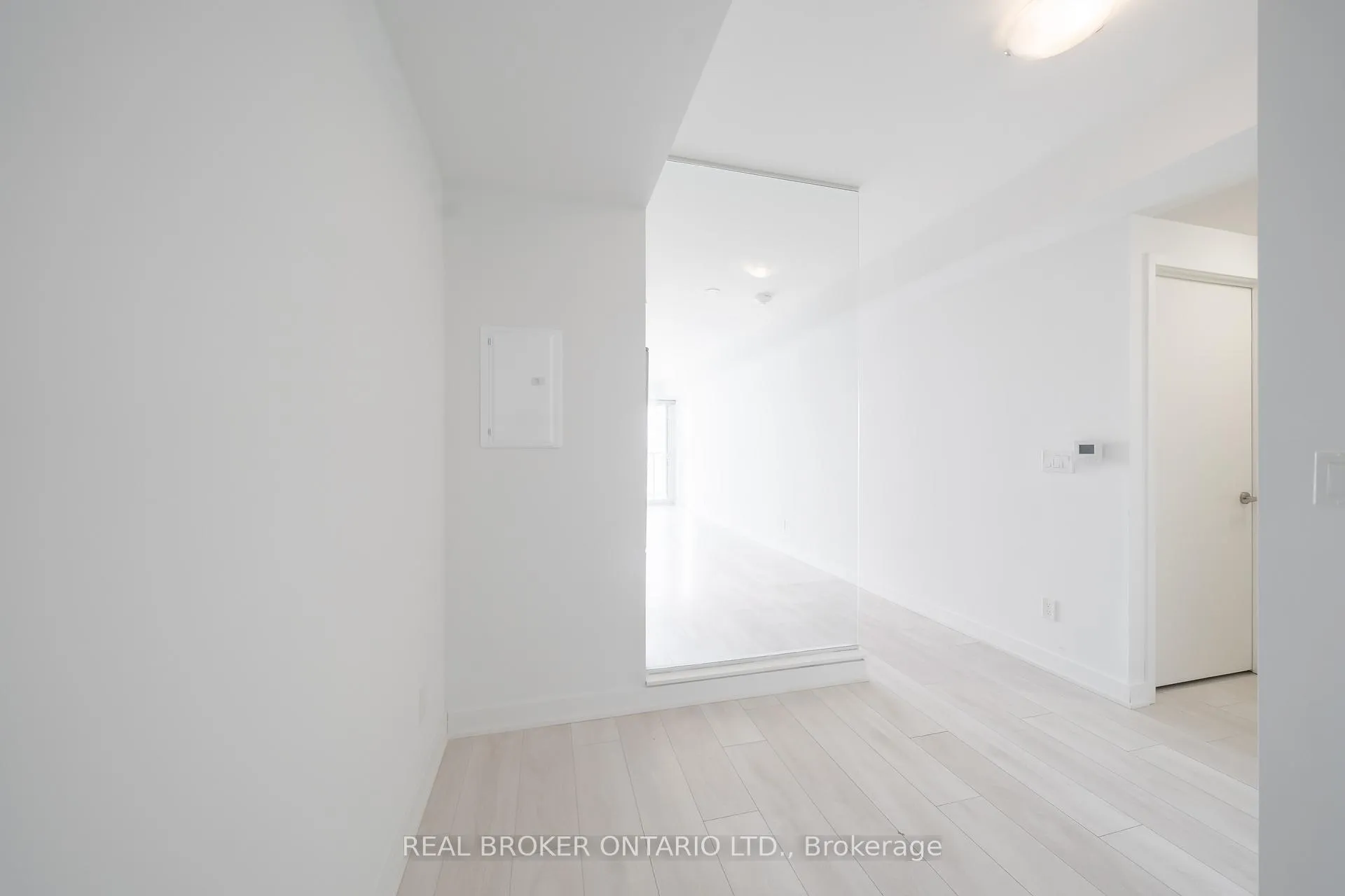 Photo 8 of Unit 1601, 6 Sonic Way, Toronto, Flemingdon Park — HOMEH