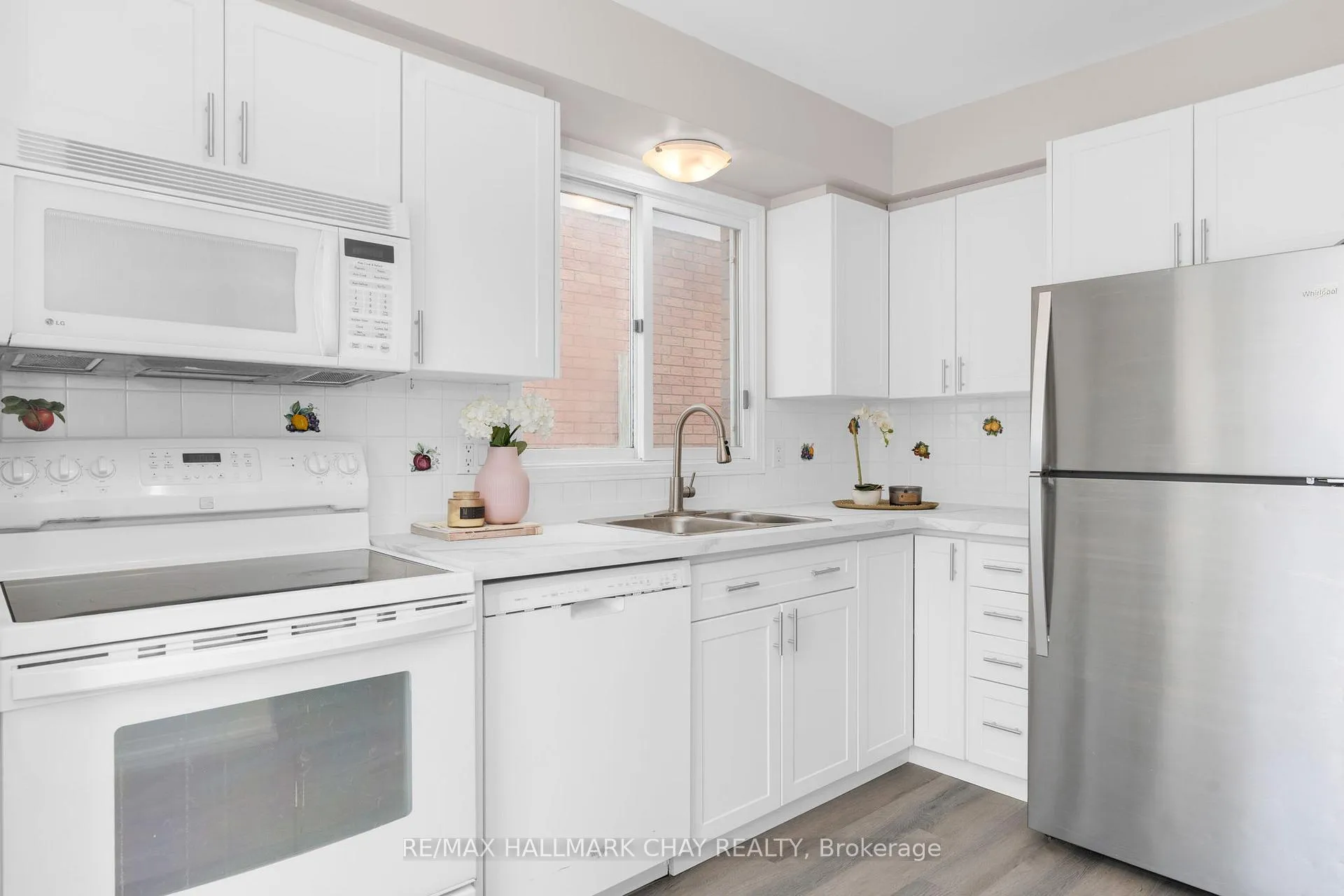 Photo 19 of 25 Garden Drive, Barrie, Allandale Heights — HOMEH