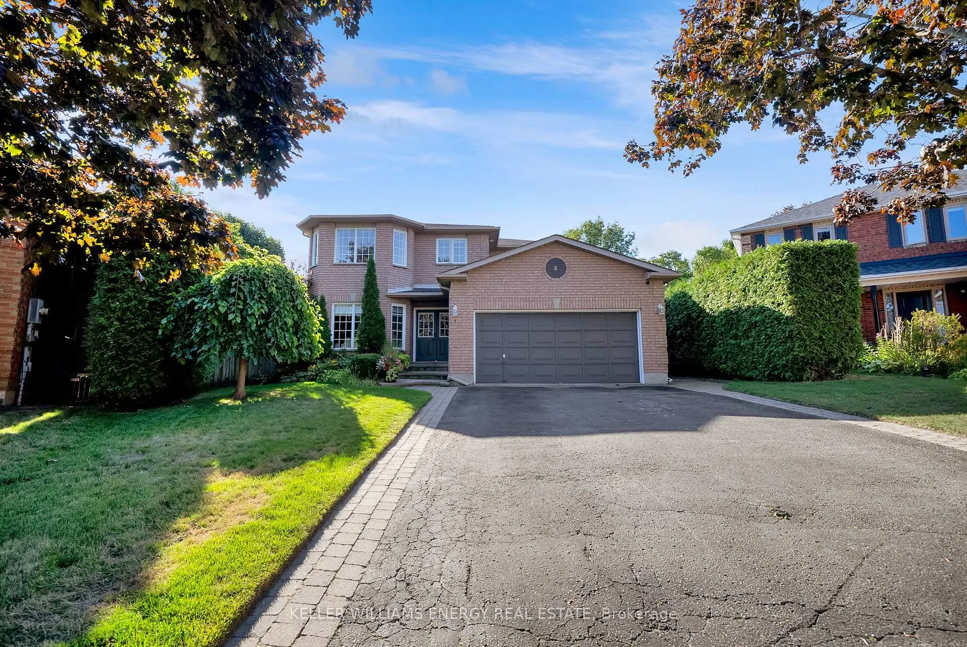 Photo 3 of 5 Snowden Court, Clarington, Newcastle — HOMEH