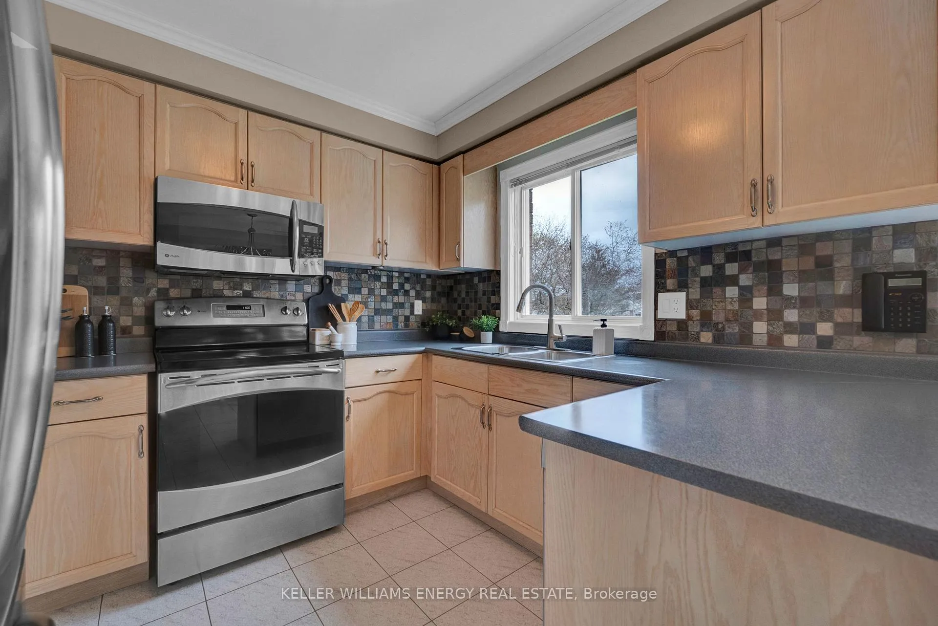 Photo 13 of 5 Snowden Court, Clarington, Newcastle — HOMEH