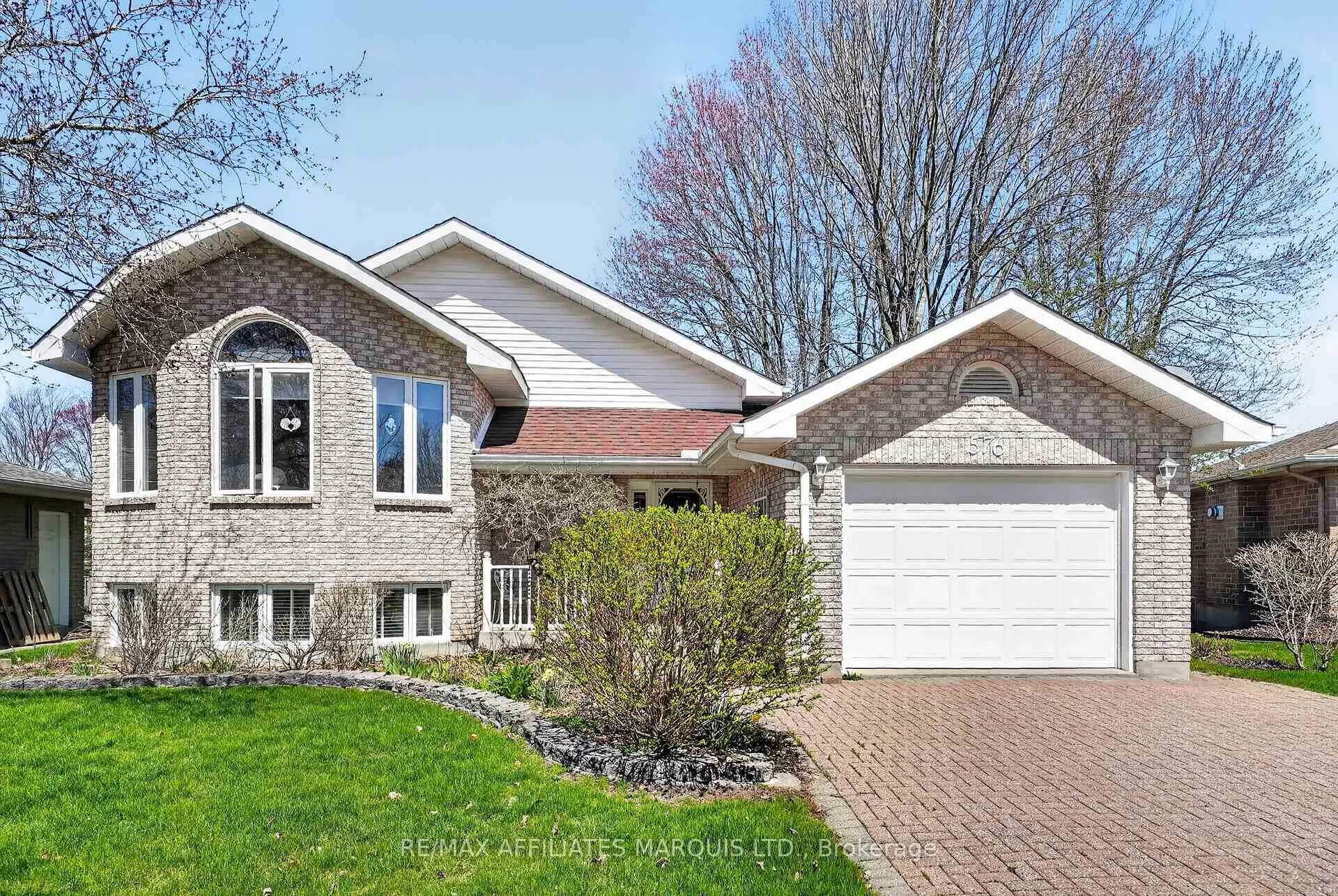 Photo 1 of 576 Joanne Crescent, Cornwall, Cornwall — HOMEH
