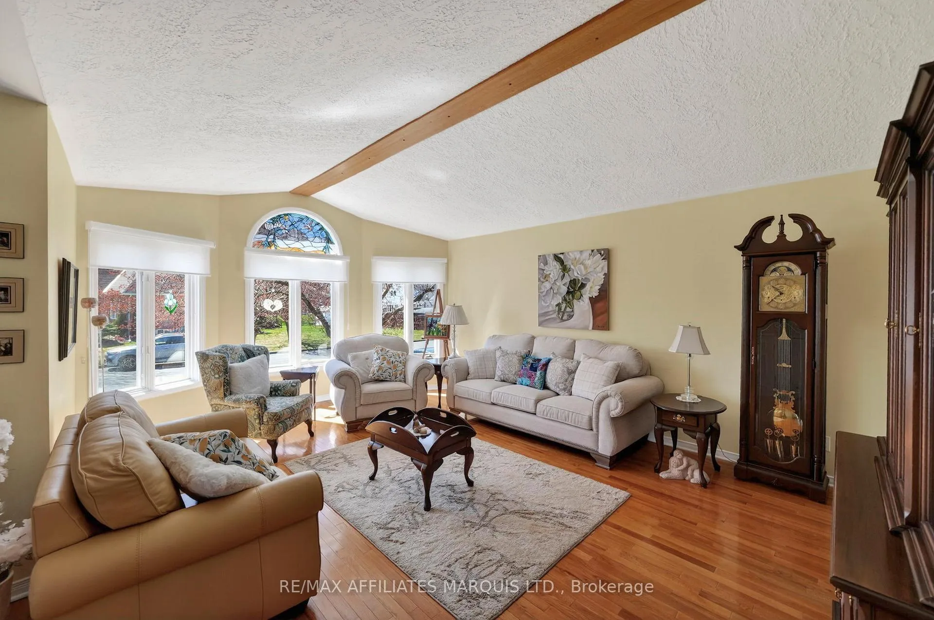 Photo 4 of 576 Joanne Crescent, Cornwall, Cornwall — HOMEH