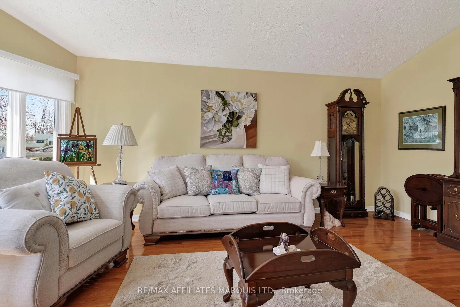 Photo 9 of 576 Joanne Crescent, Cornwall, Cornwall — HOMEH