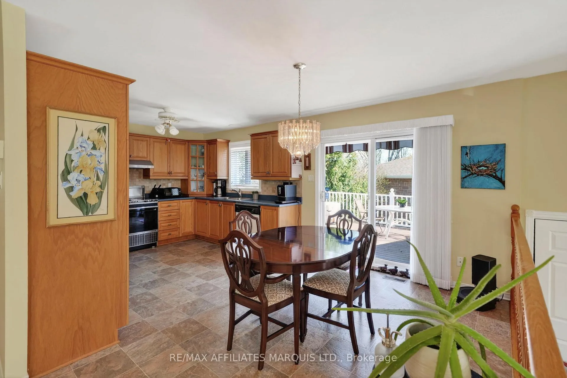 Photo 10 of 576 Joanne Crescent, Cornwall, Cornwall — HOMEH