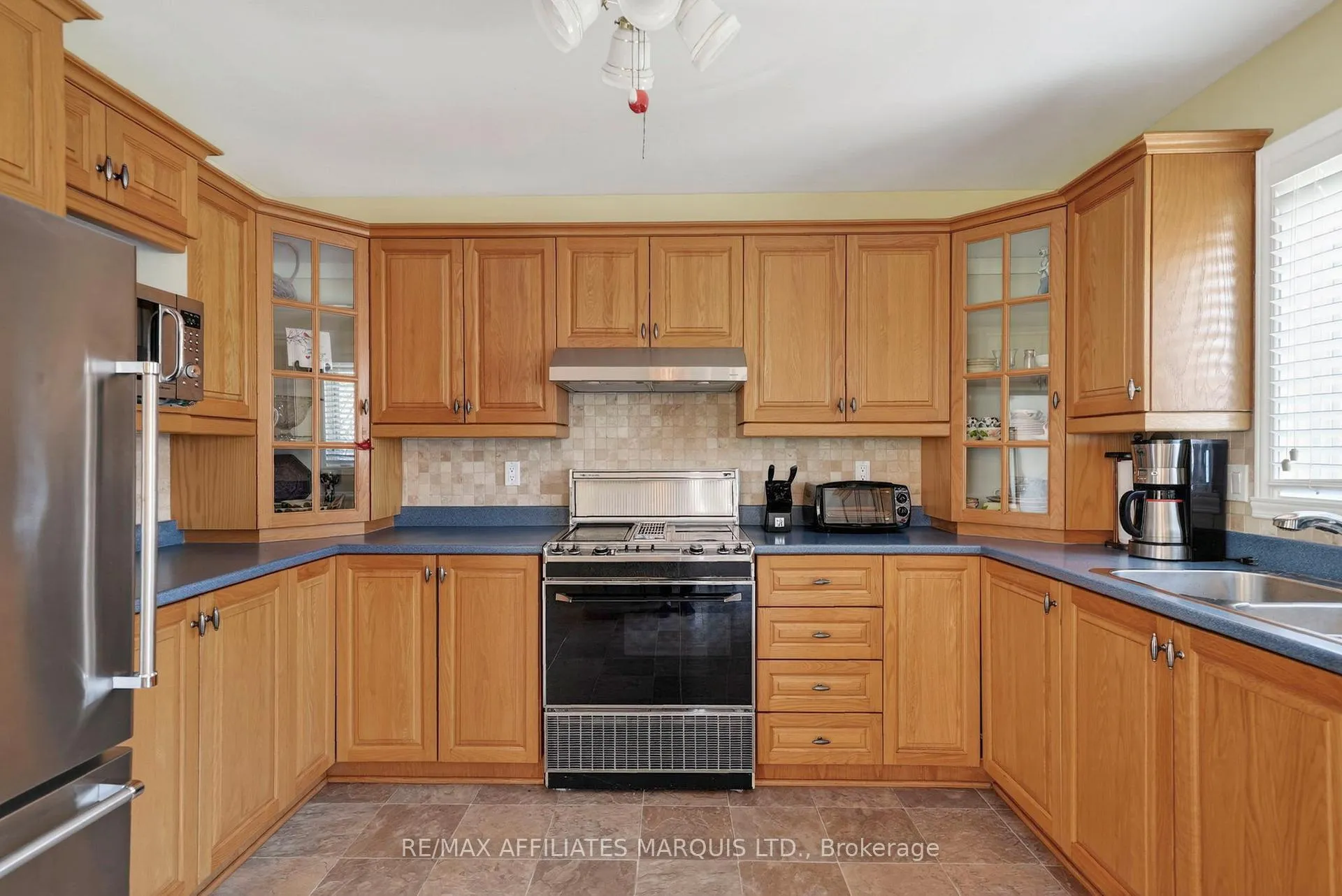 Photo 12 of 576 Joanne Crescent, Cornwall, Cornwall — HOMEH