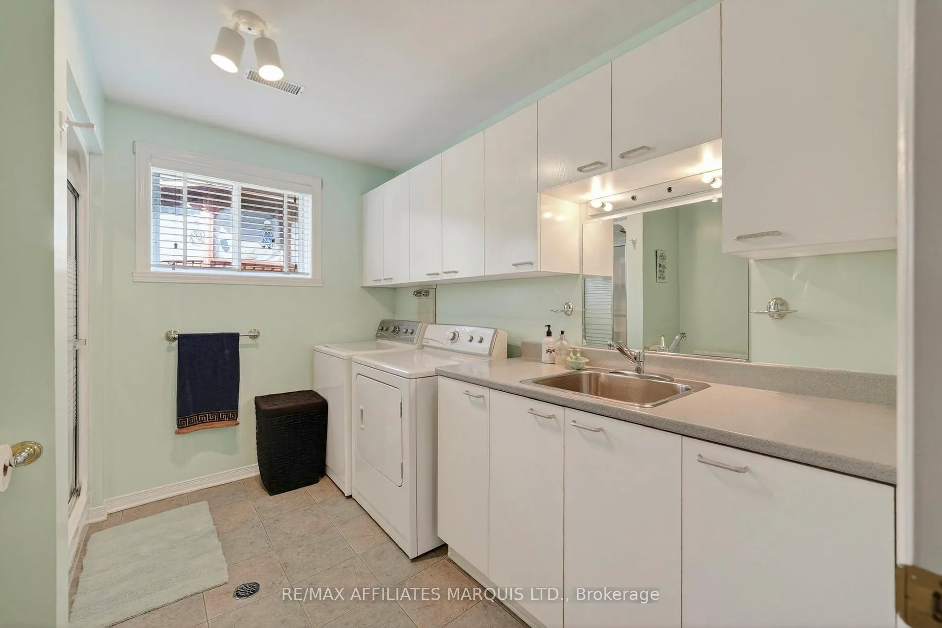 Photo 33 of 576 Joanne Crescent, Cornwall, Cornwall — HOMEH