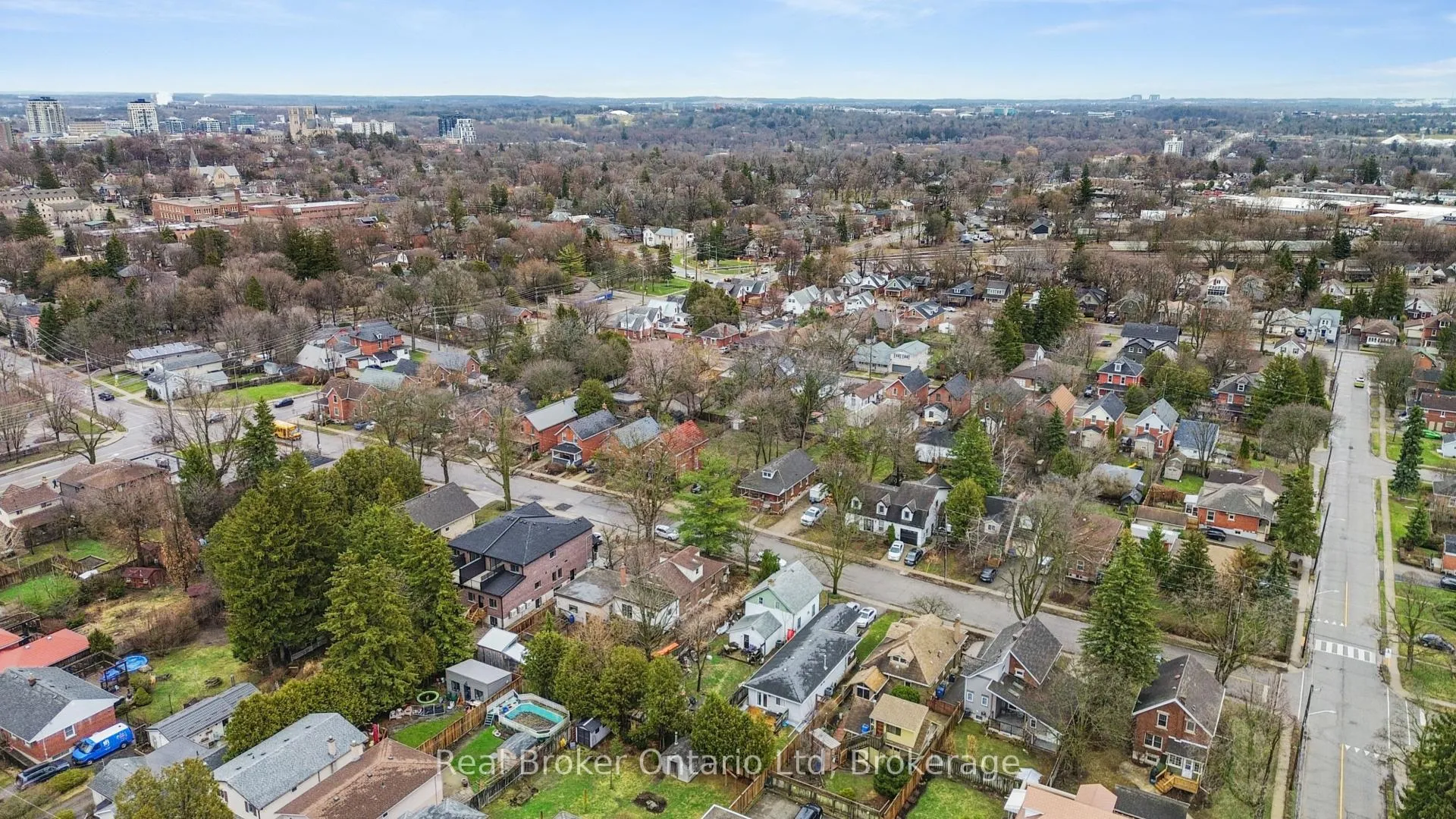 Photo 23 of 311 suffolk Street W, Guelph, Junction/Onward Willow — HOMEH