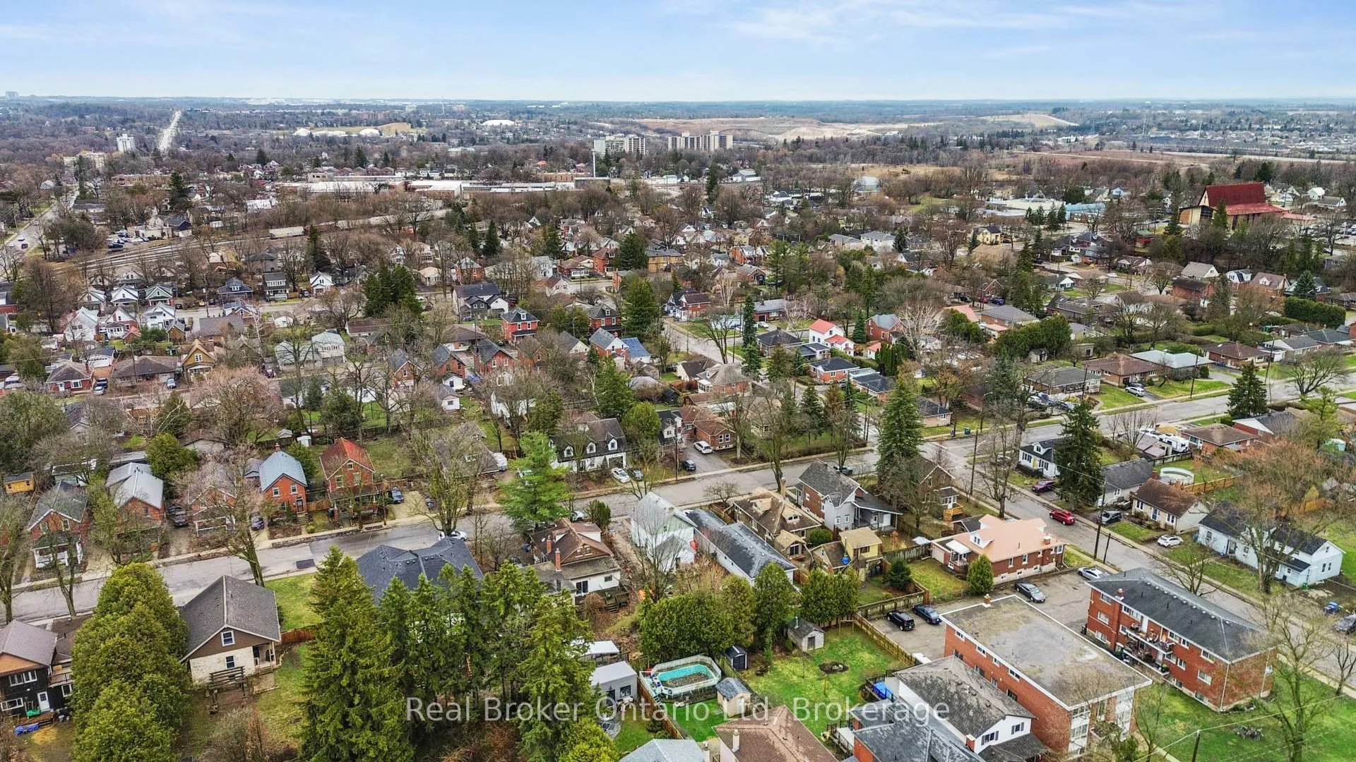 Photo 25 of 311 suffolk Street W, Guelph, Junction/Onward Willow — HOMEH
