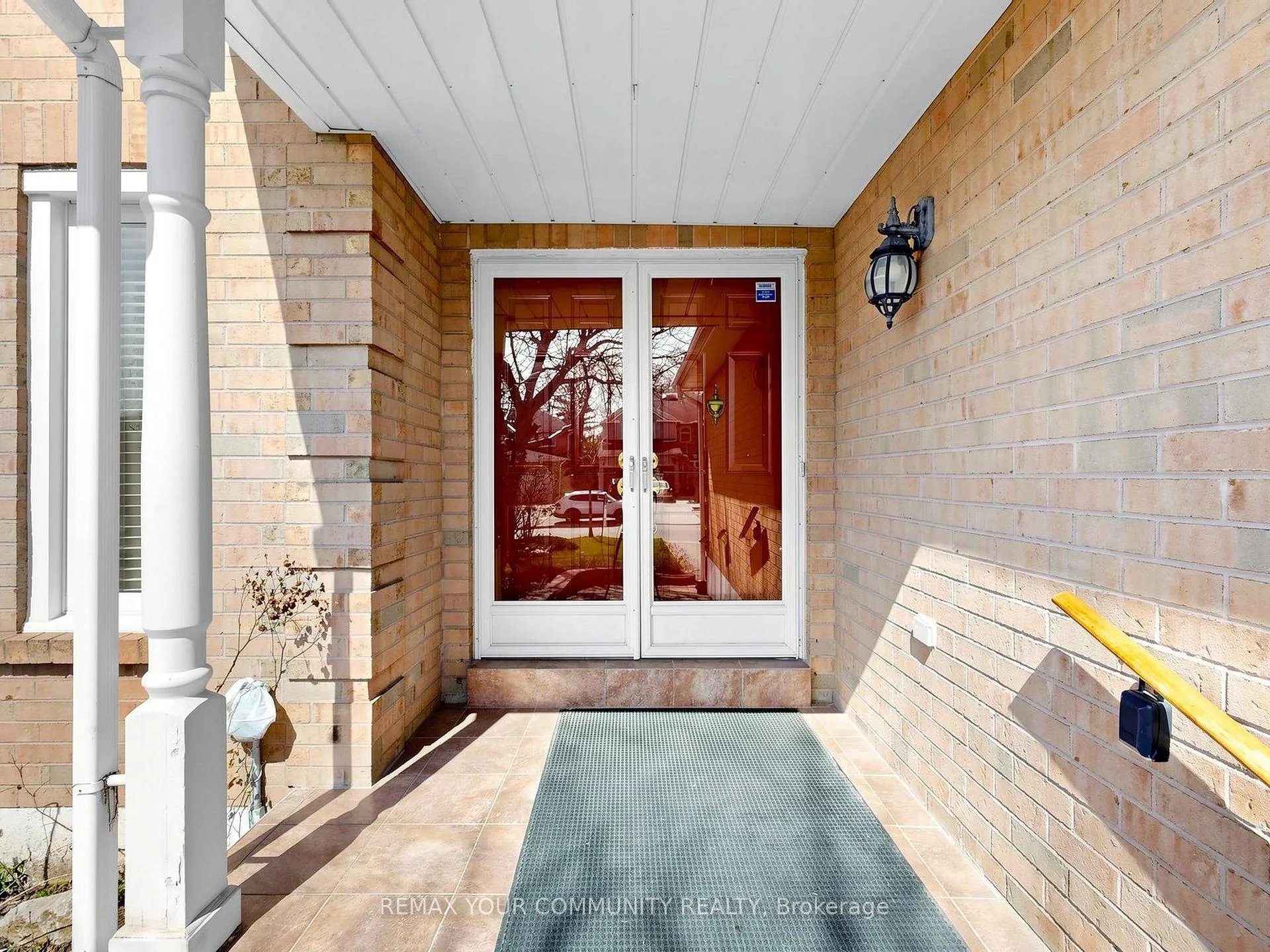 Photo 9 of 142 Waterside Crescent, Vaughan, Maple — HOMEH