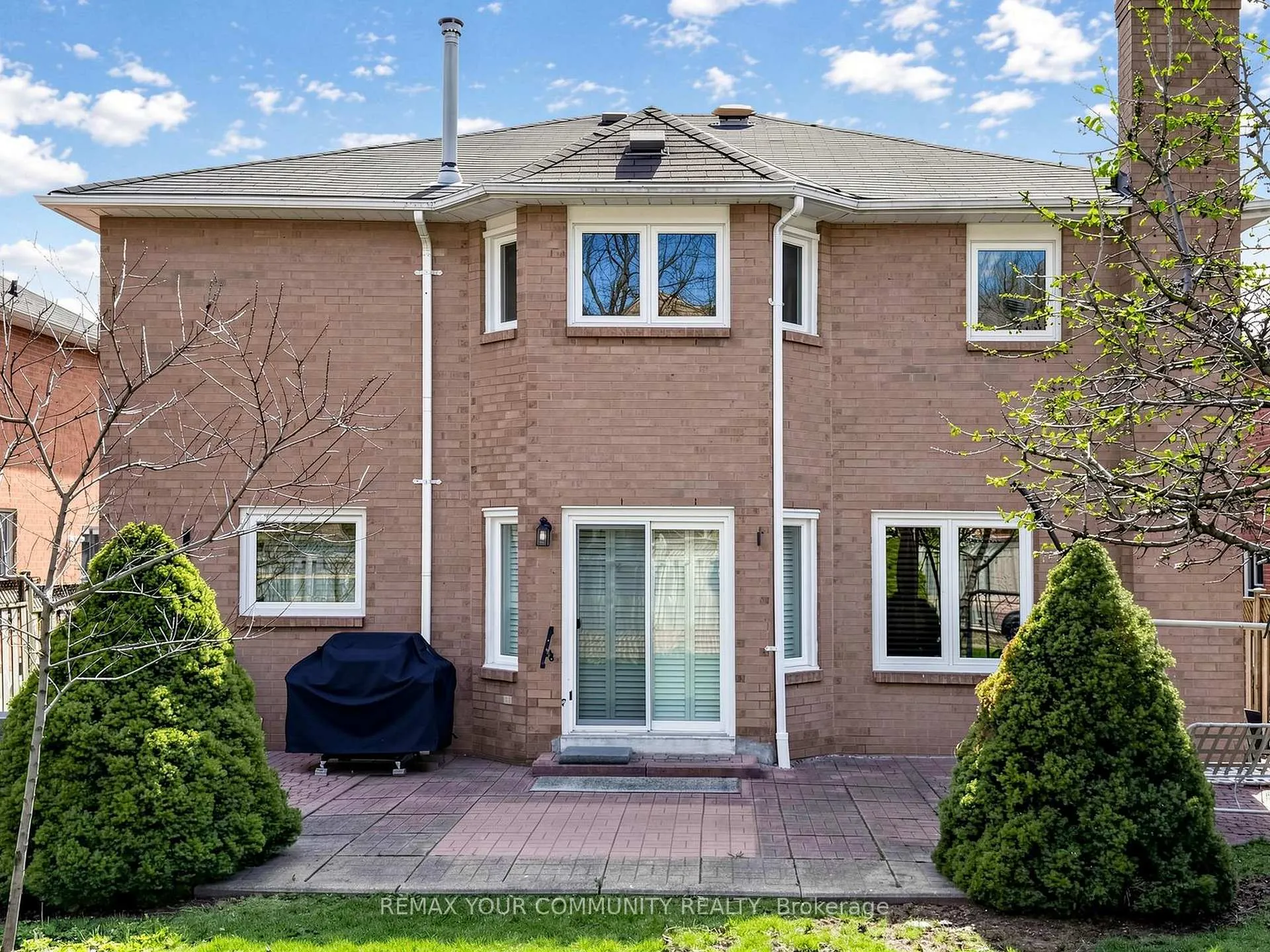 Photo 10 of 142 Waterside Crescent, Vaughan, Maple — HOMEH