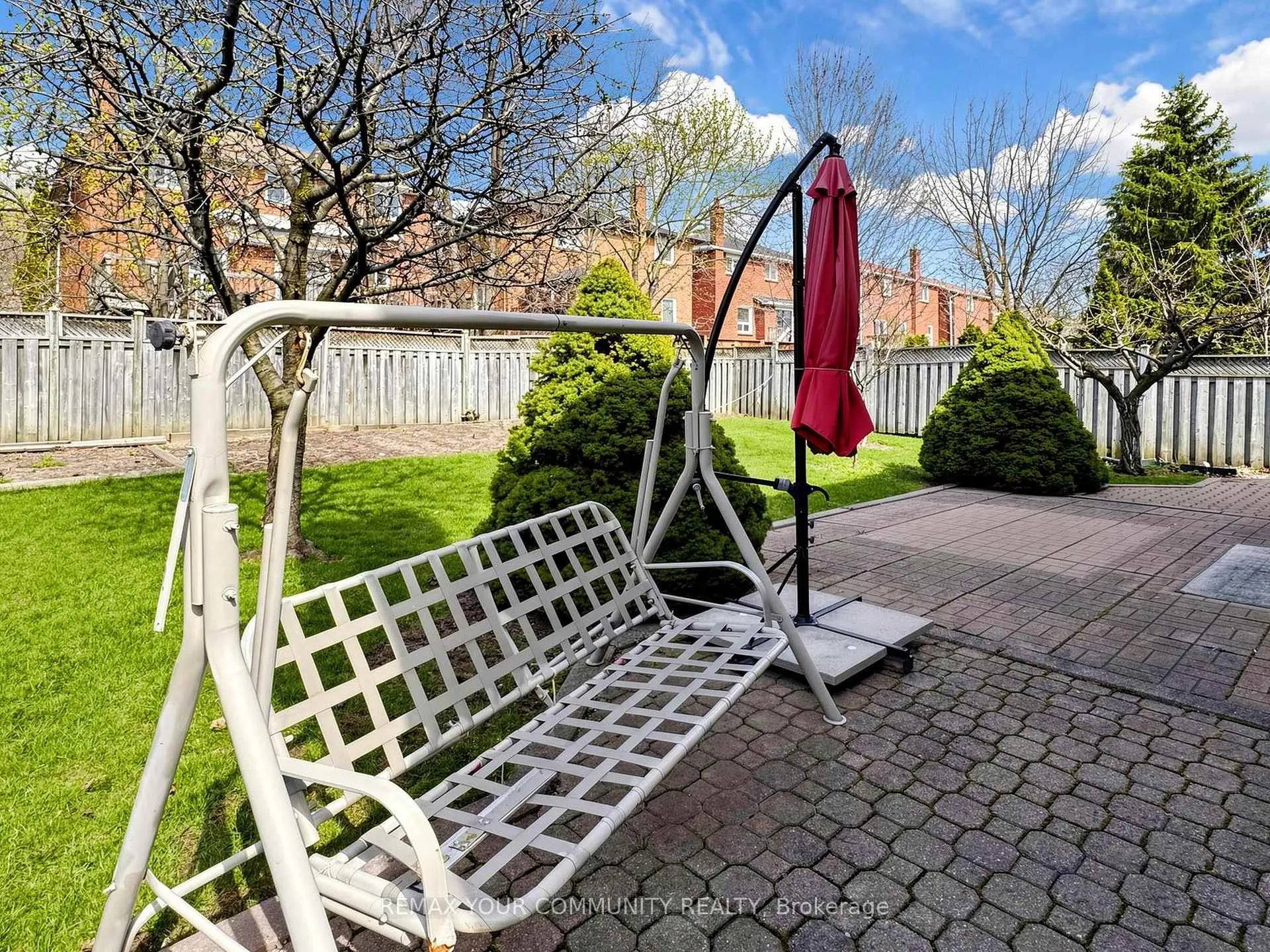 Photo 15 of 142 Waterside Crescent, Vaughan, Maple — HOMEH