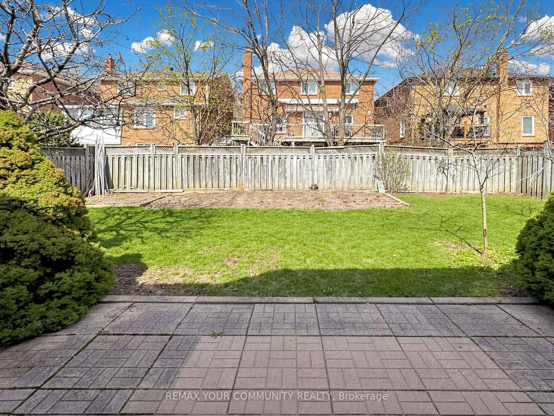 Photo 18 of 142 Waterside Crescent, Vaughan, Maple — HOMEH