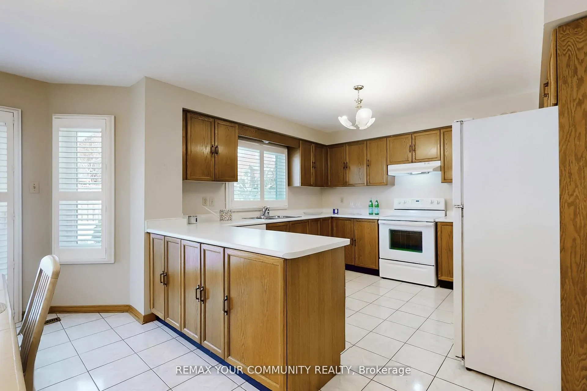 Photo 25 of 142 Waterside Crescent, Vaughan, Maple — HOMEH