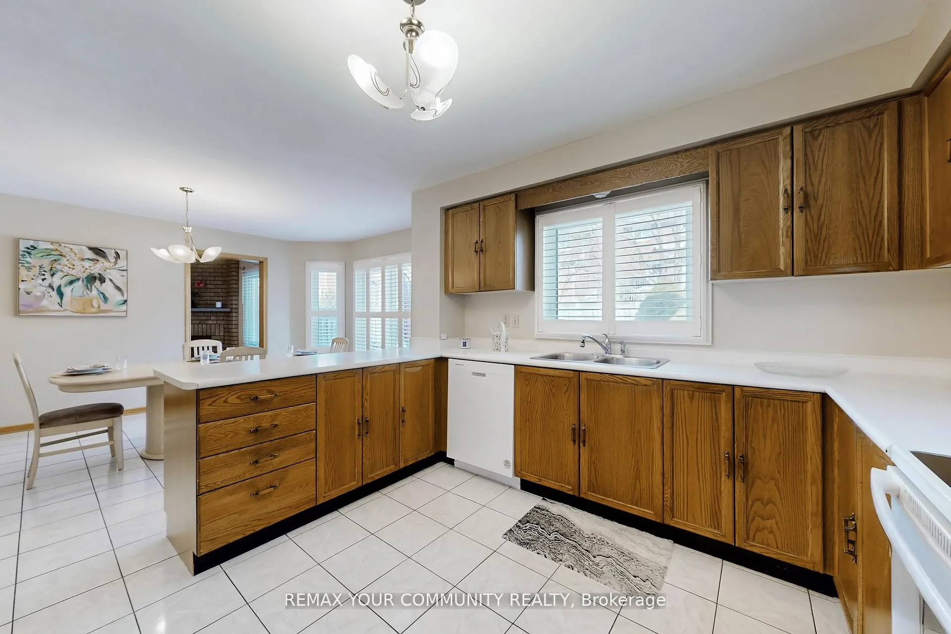 Photo 27 of 142 Waterside Crescent, Vaughan, Maple — HOMEH