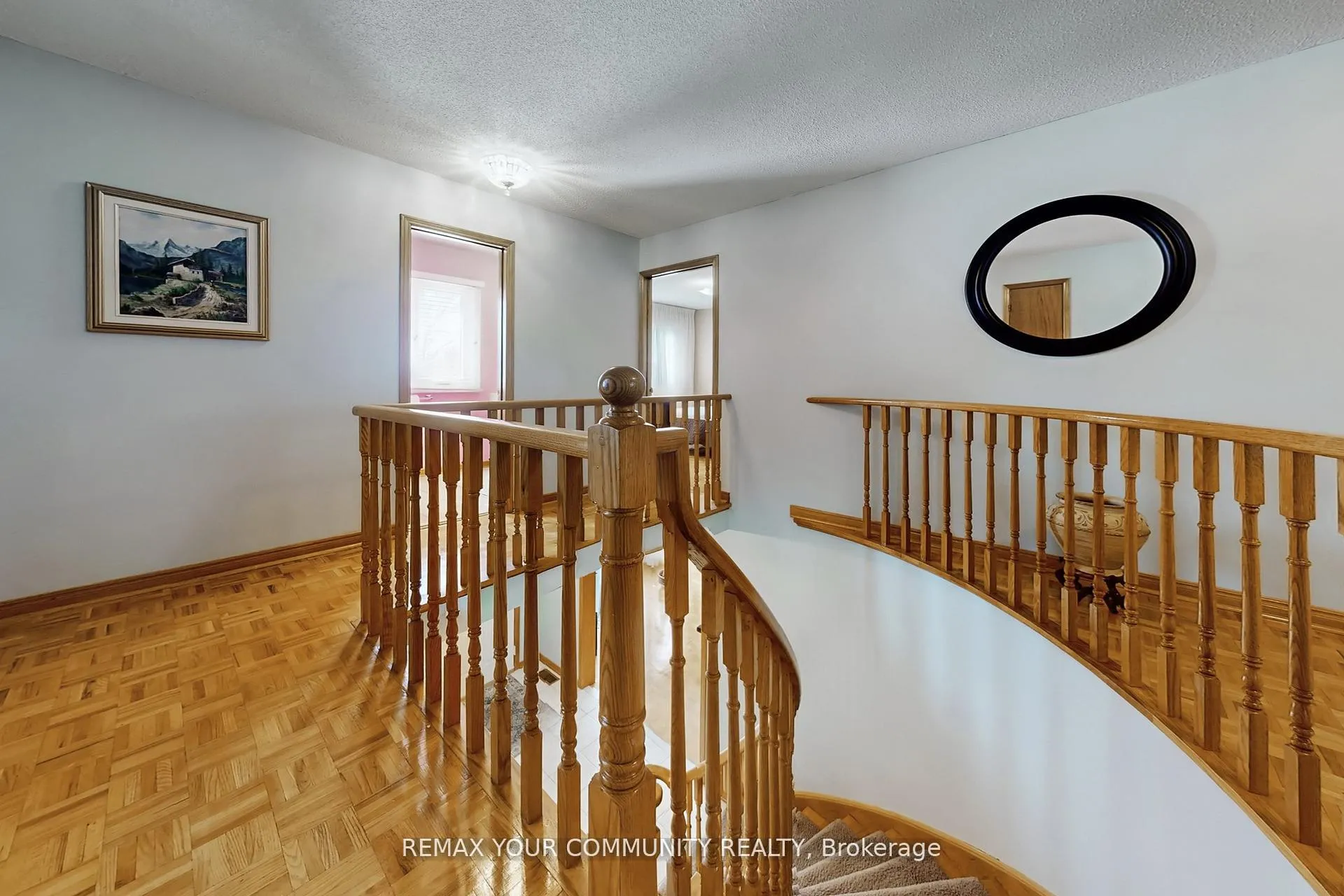 Photo 35 of 142 Waterside Crescent, Vaughan, Maple — HOMEH