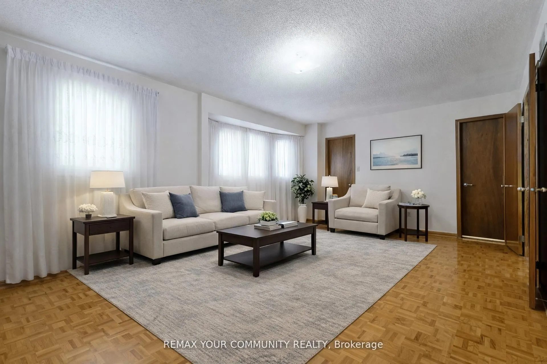 Photo 37 of 142 Waterside Crescent, Vaughan, Maple — HOMEH