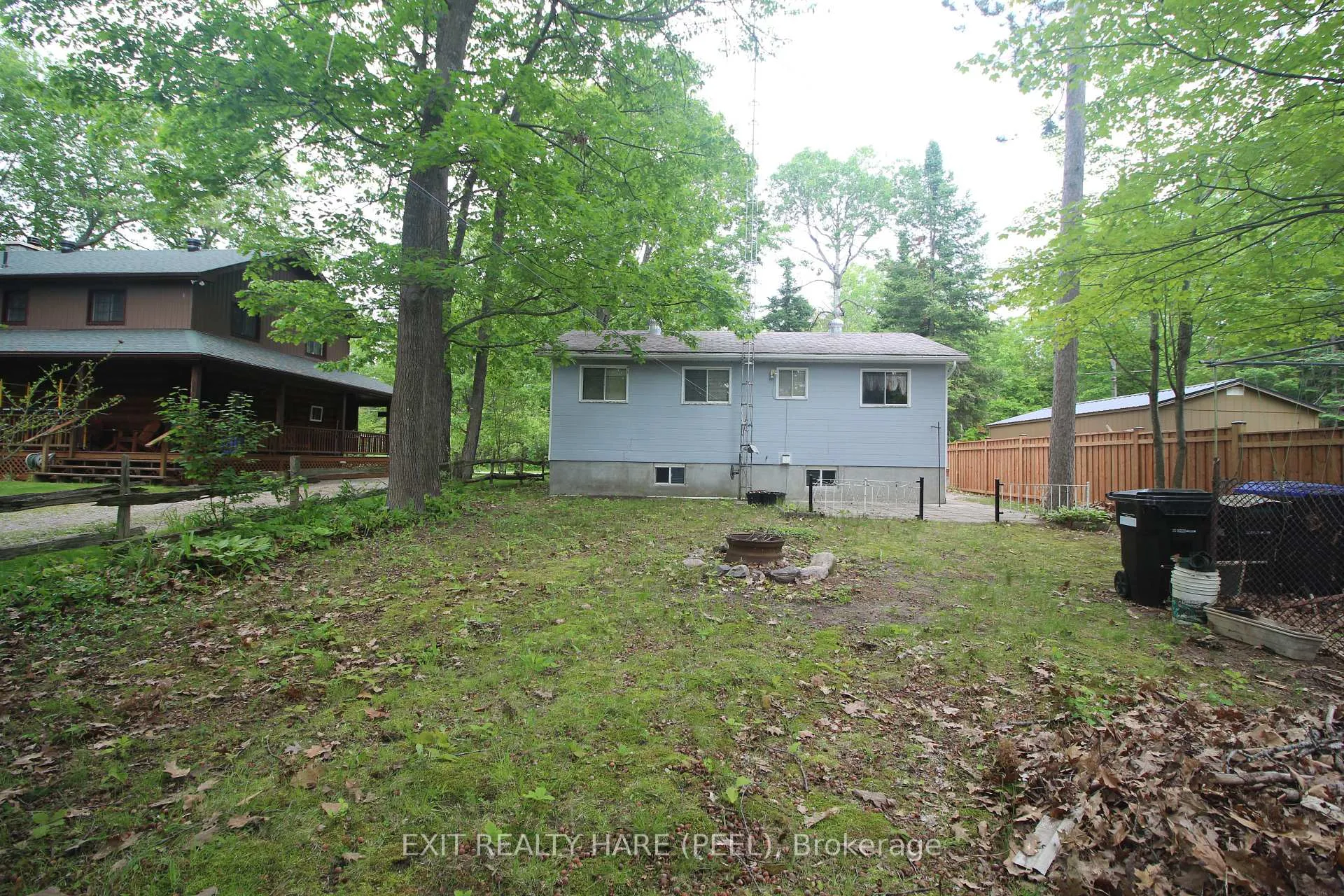 Photo 3 of 126 Woodward Drive, Tiny, Rural Tiny — HOMEH