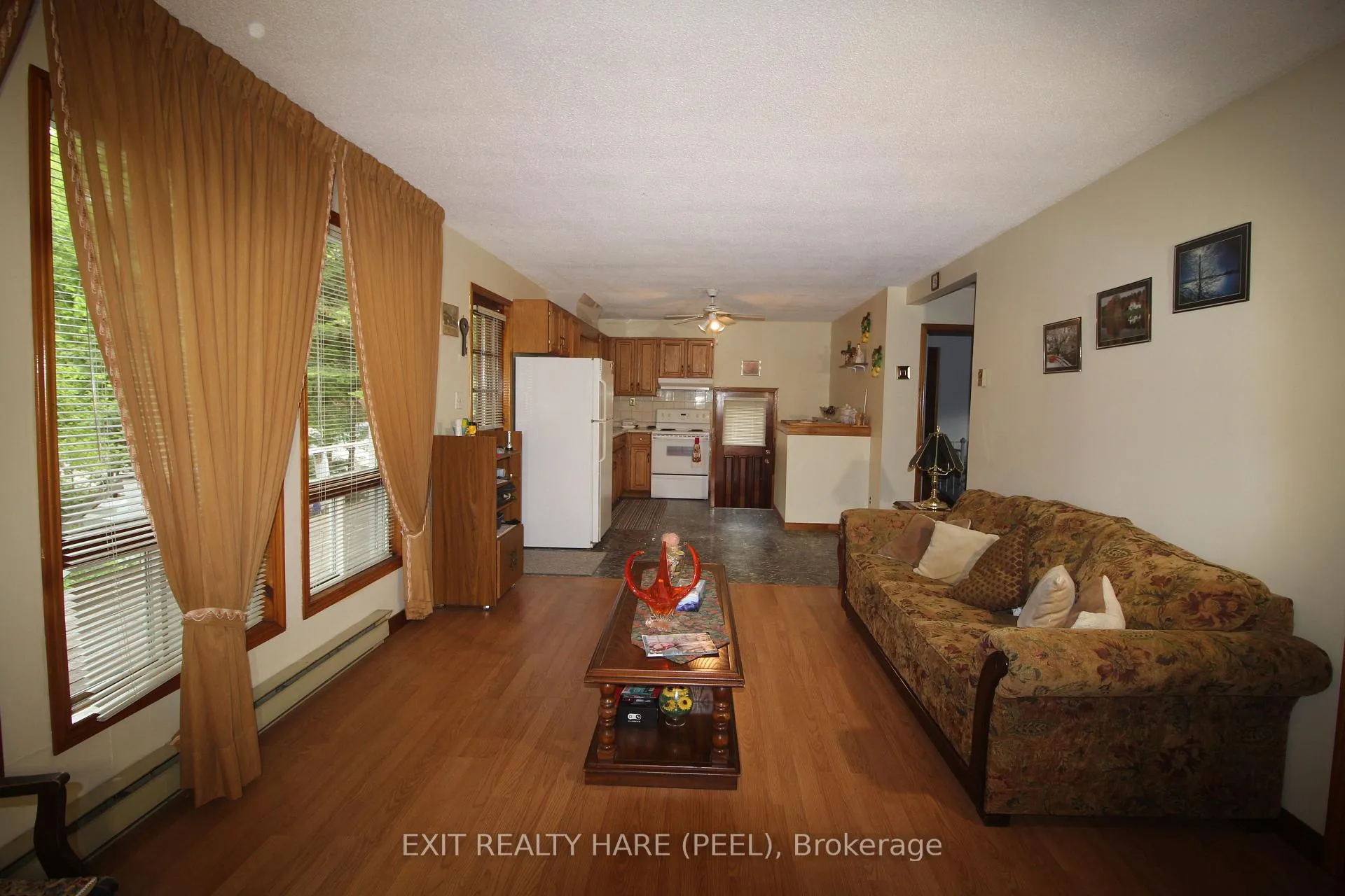 Photo 5 of 126 Woodward Drive, Tiny, Rural Tiny — HOMEH