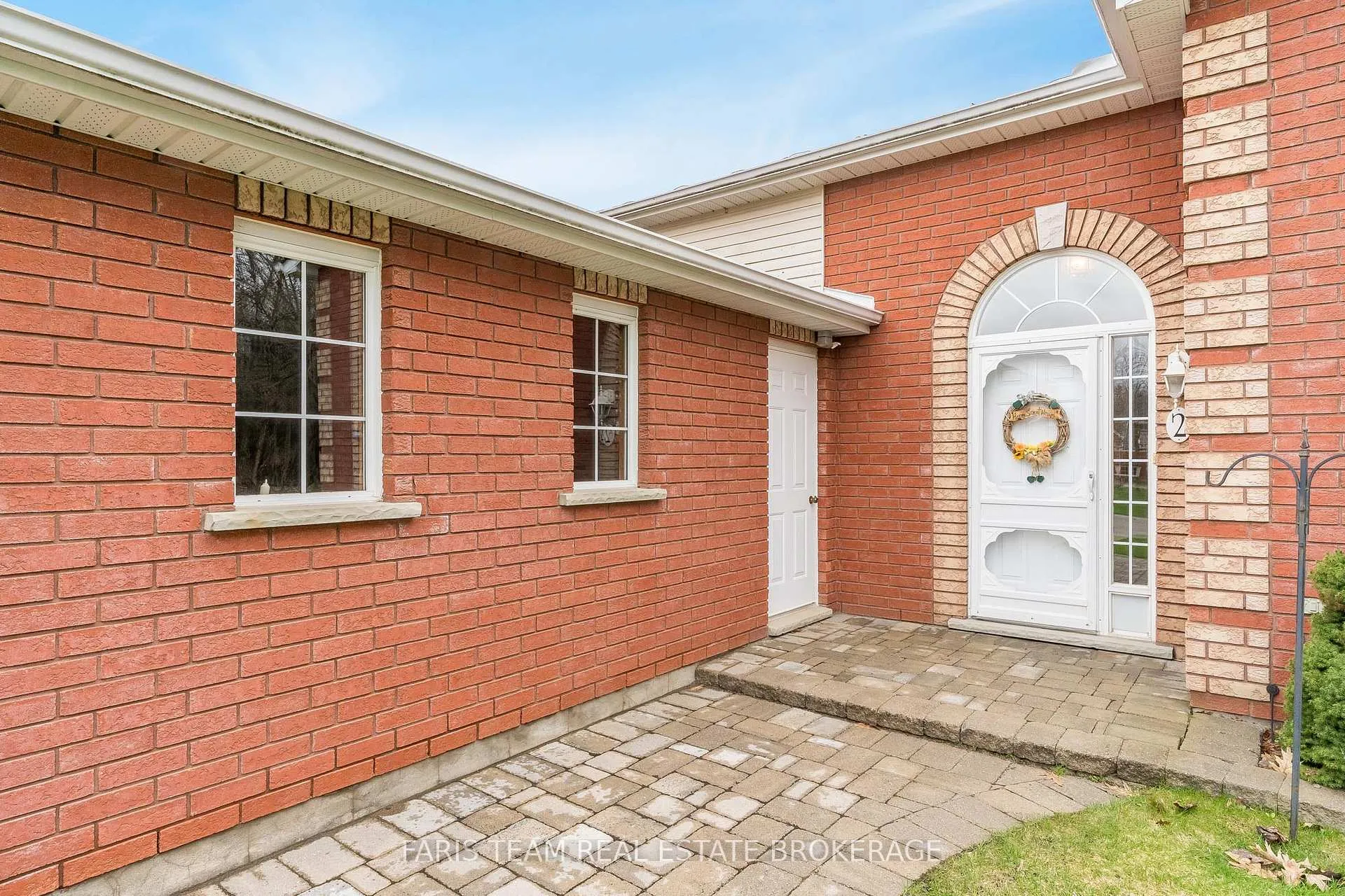 Photo 4 of 2 Sheffcote Street, Penetanguishene — HOMEH