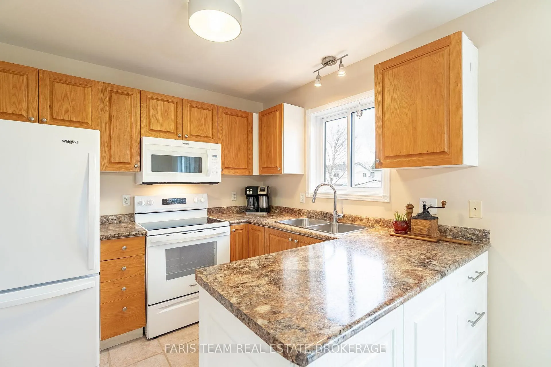 Photo 5 of 2 Sheffcote Street, Penetanguishene — HOMEH