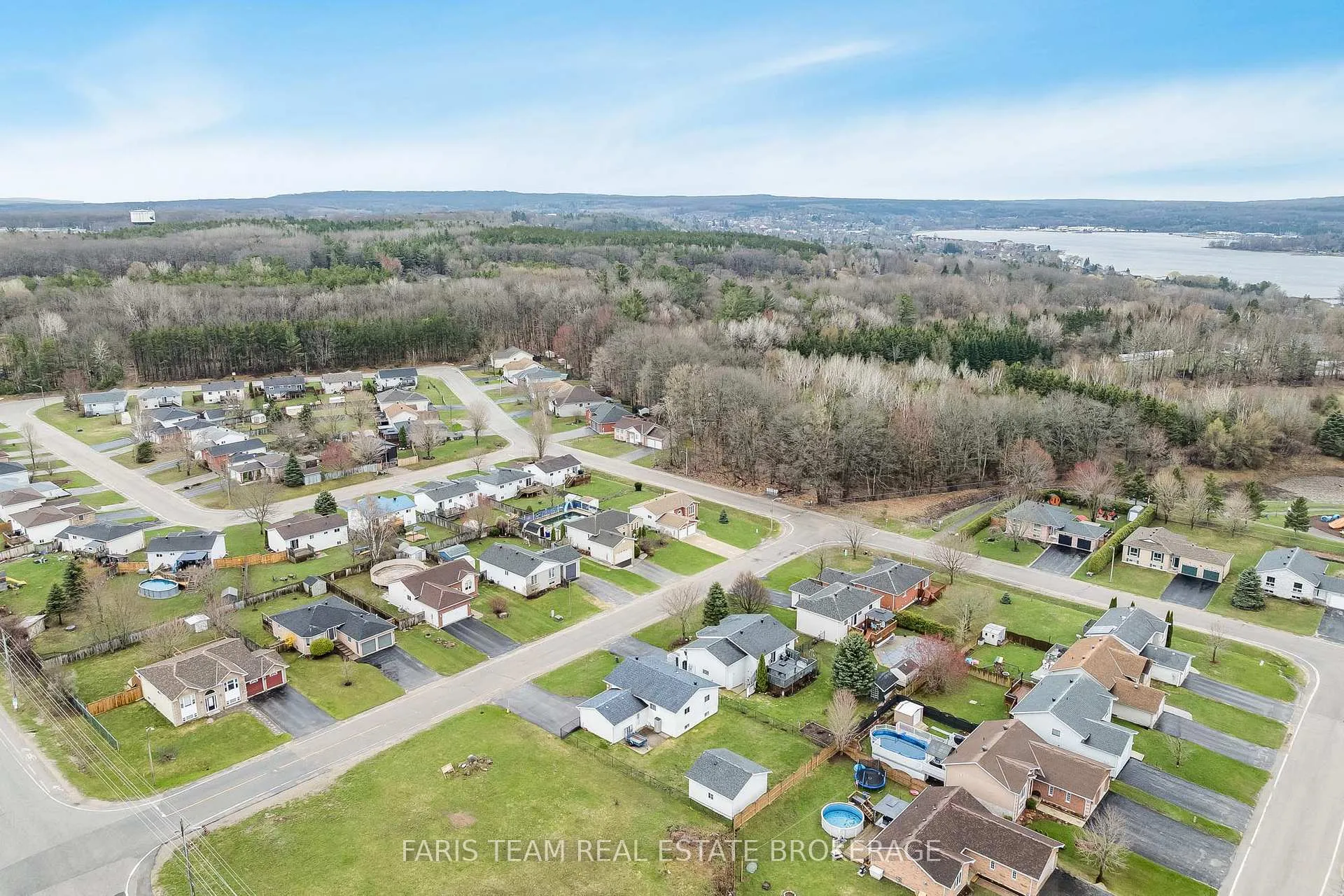 Photo 40 of 2 Sheffcote Street, Penetanguishene — HOMEH