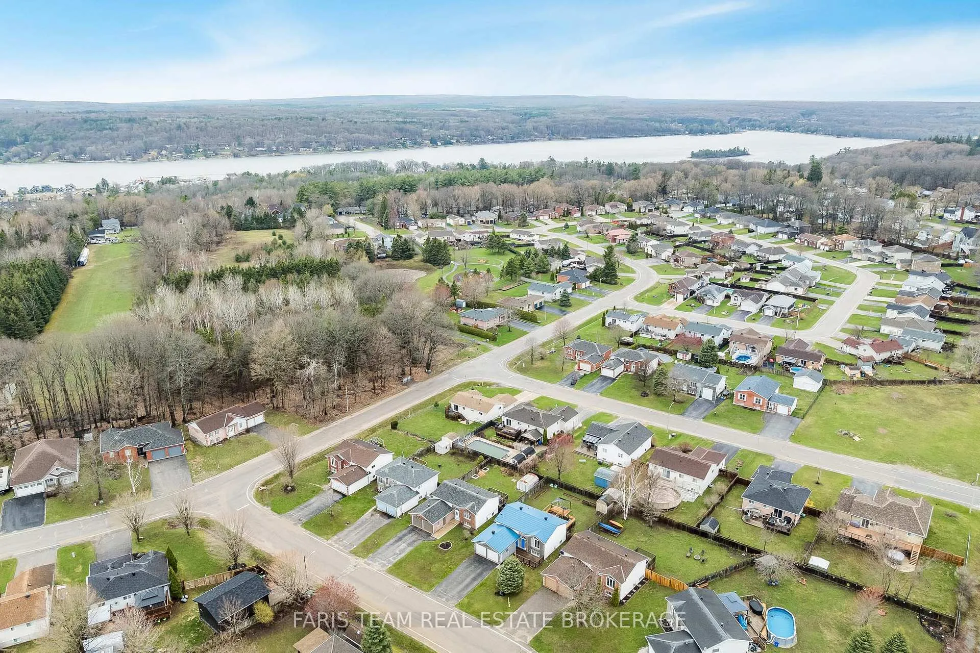 Photo 41 of 2 Sheffcote Street, Penetanguishene — HOMEH