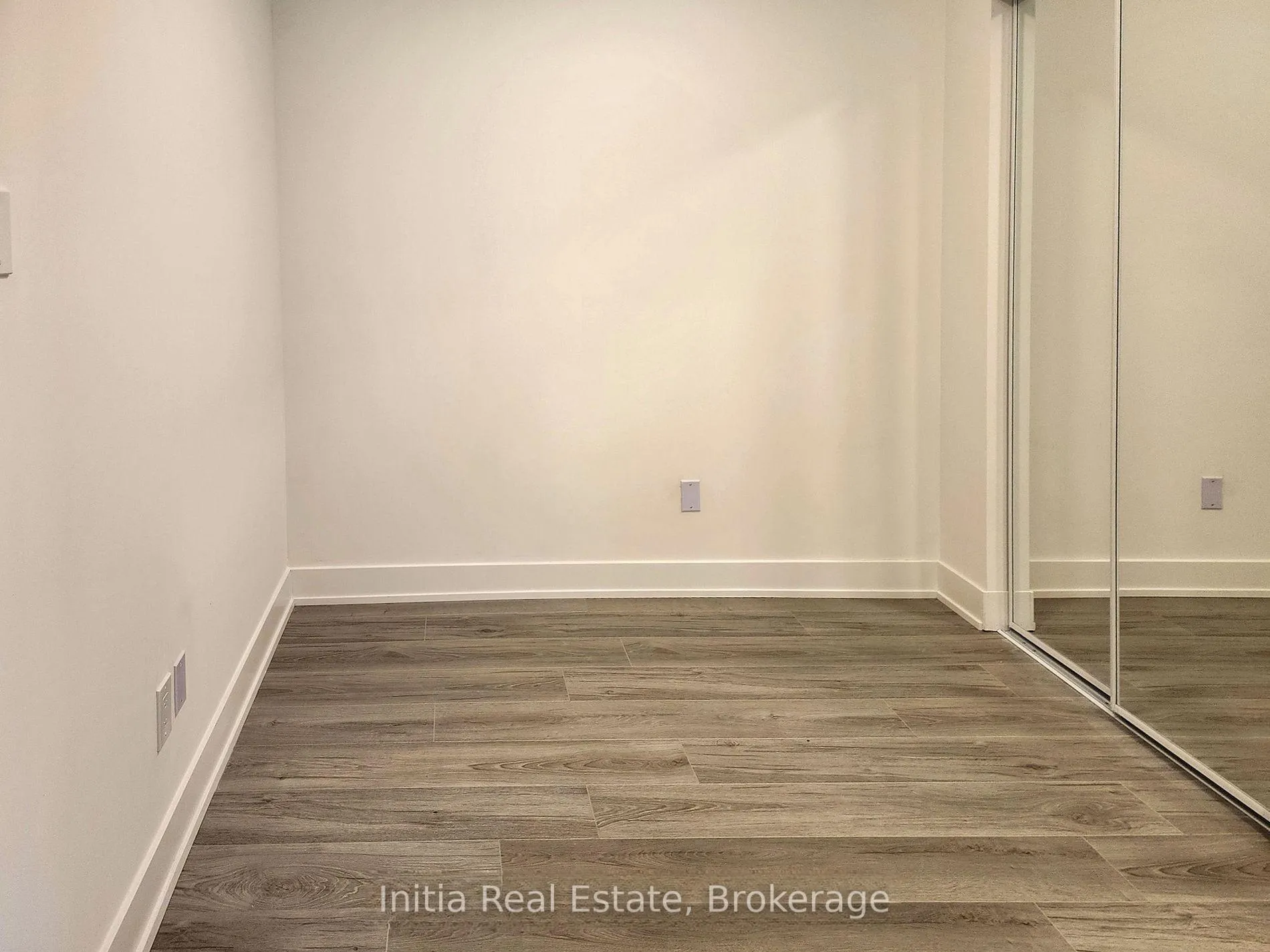 Photo 9 of Unit 508, 1285 Queen Street E, Toronto, Greenwood-Coxwell — HOMEH