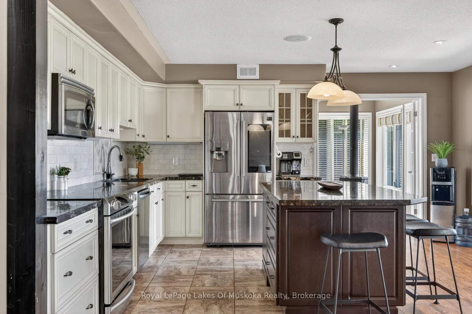 Photo 10 of 283 Doe Lake Road, Armour — HOMEH
