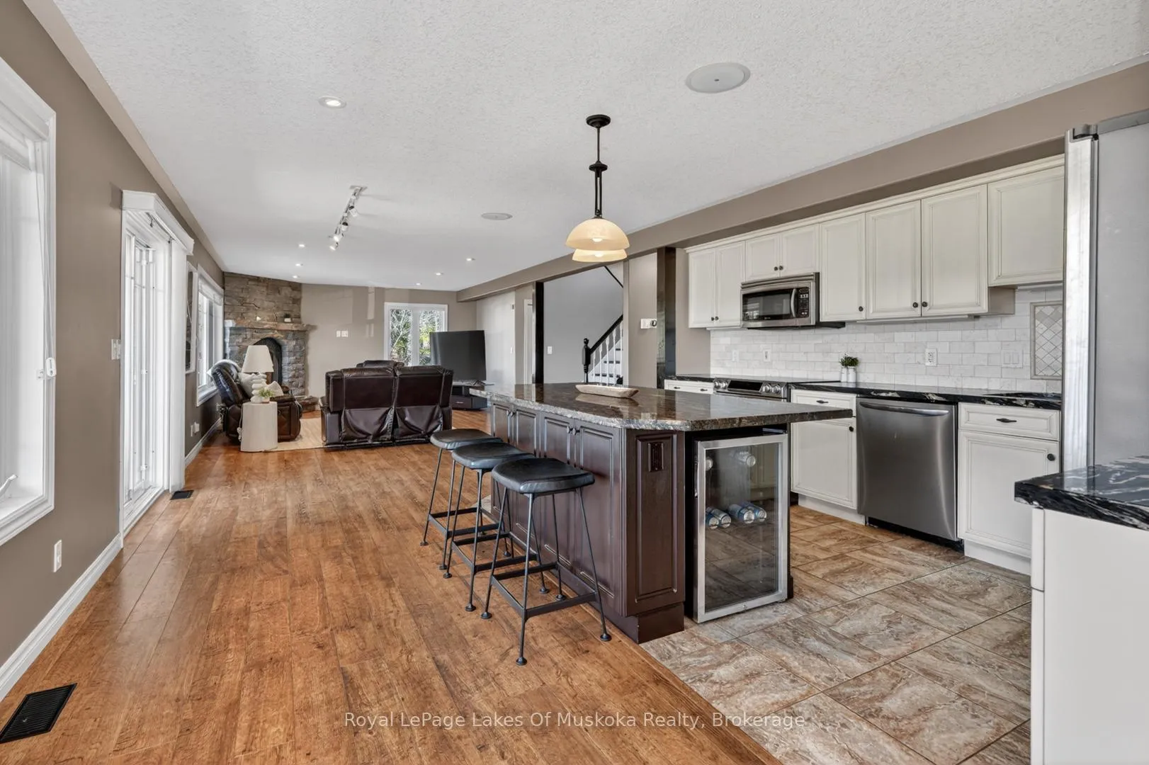 Photo 11 of 283 Doe Lake Road, Armour — HOMEH