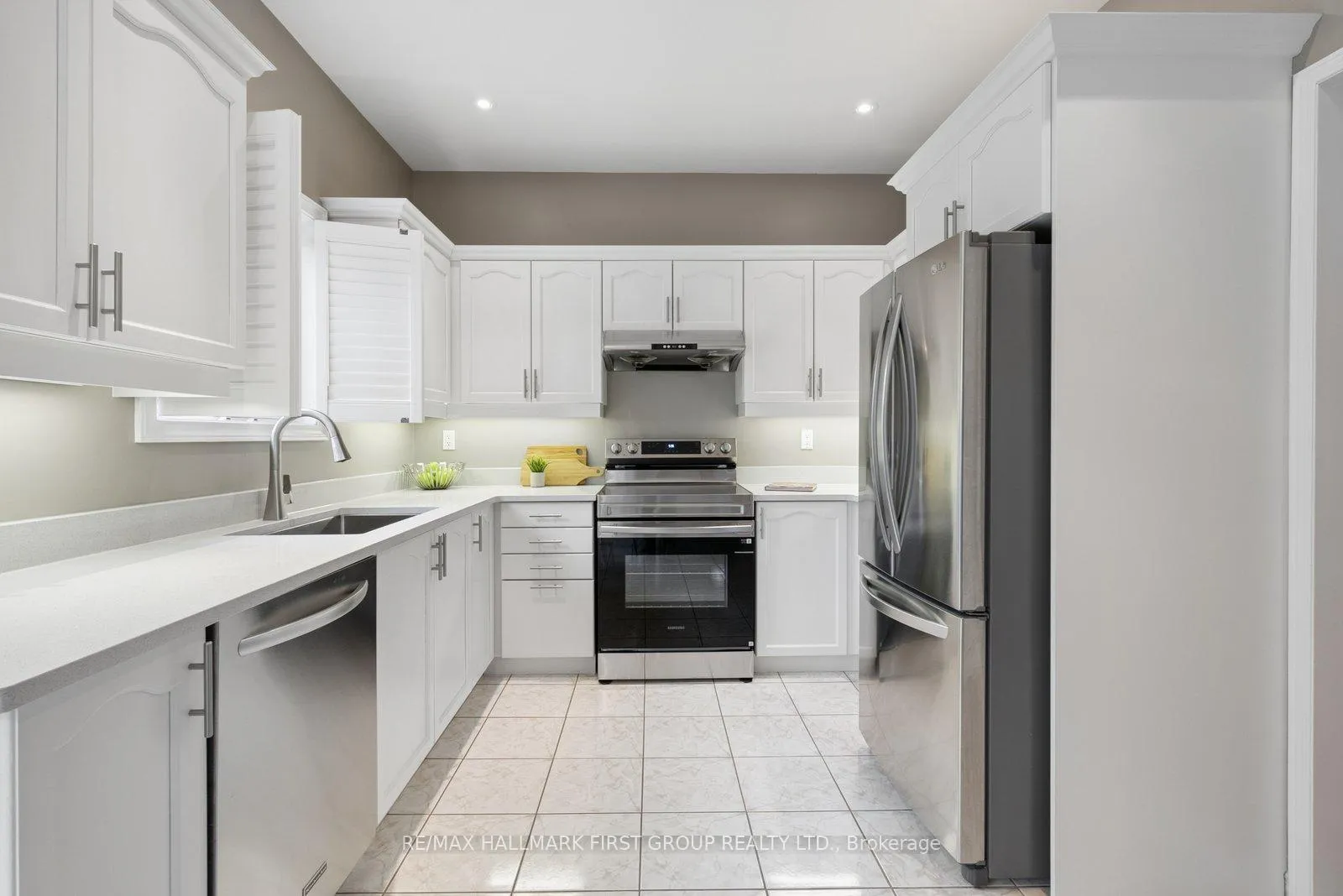Photo 11 of 1768 White Cedar Drive, Pickering, Amberlea — HOMEH