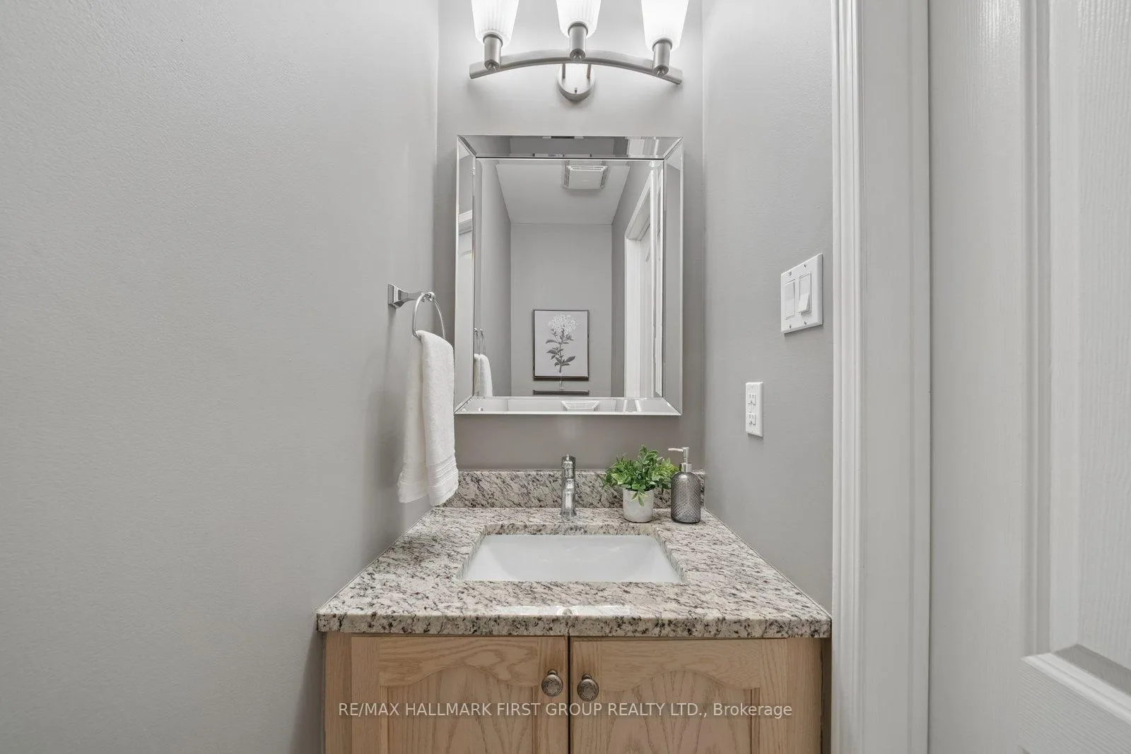 Photo 16 of 1768 White Cedar Drive, Pickering, Amberlea — HOMEH