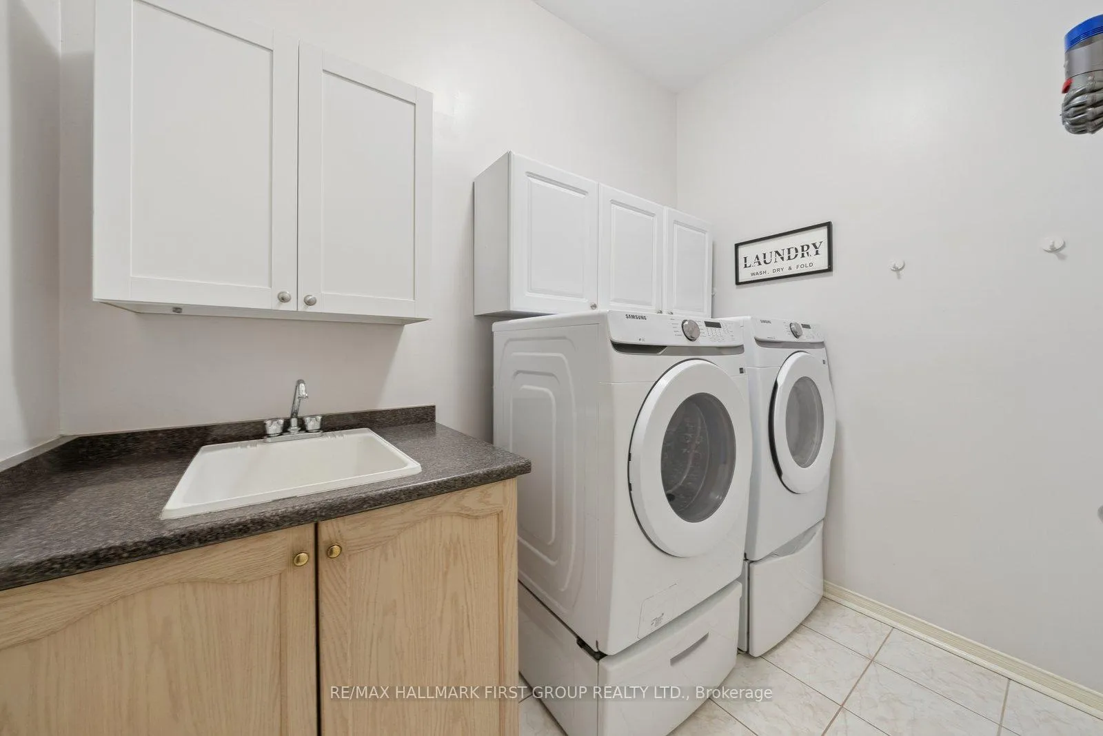 Photo 17 of 1768 White Cedar Drive, Pickering, Amberlea — HOMEH