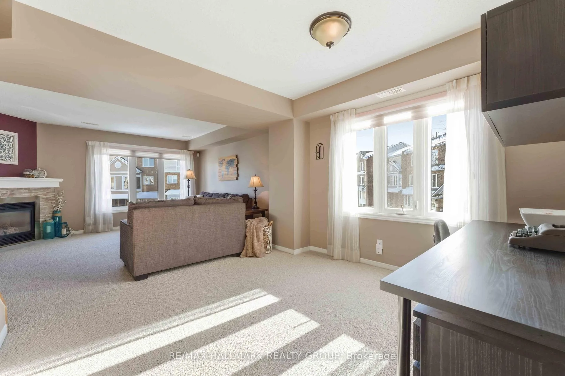 Photo 6 of 1660 Locksley Lane, Ottawa, Beaconwood — HOMEH