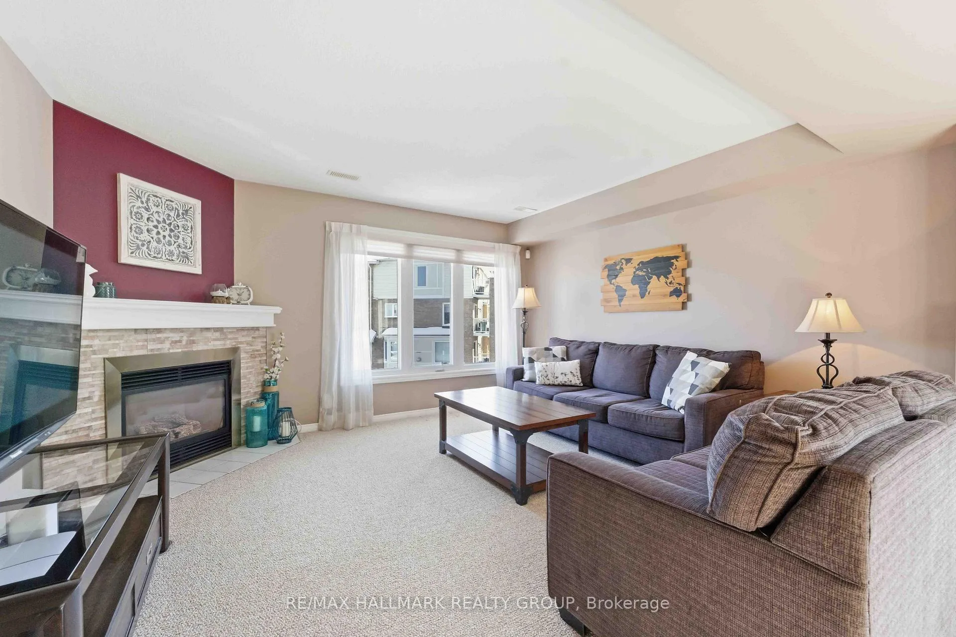 Photo 10 of 1660 Locksley Lane, Ottawa, Beaconwood — HOMEH