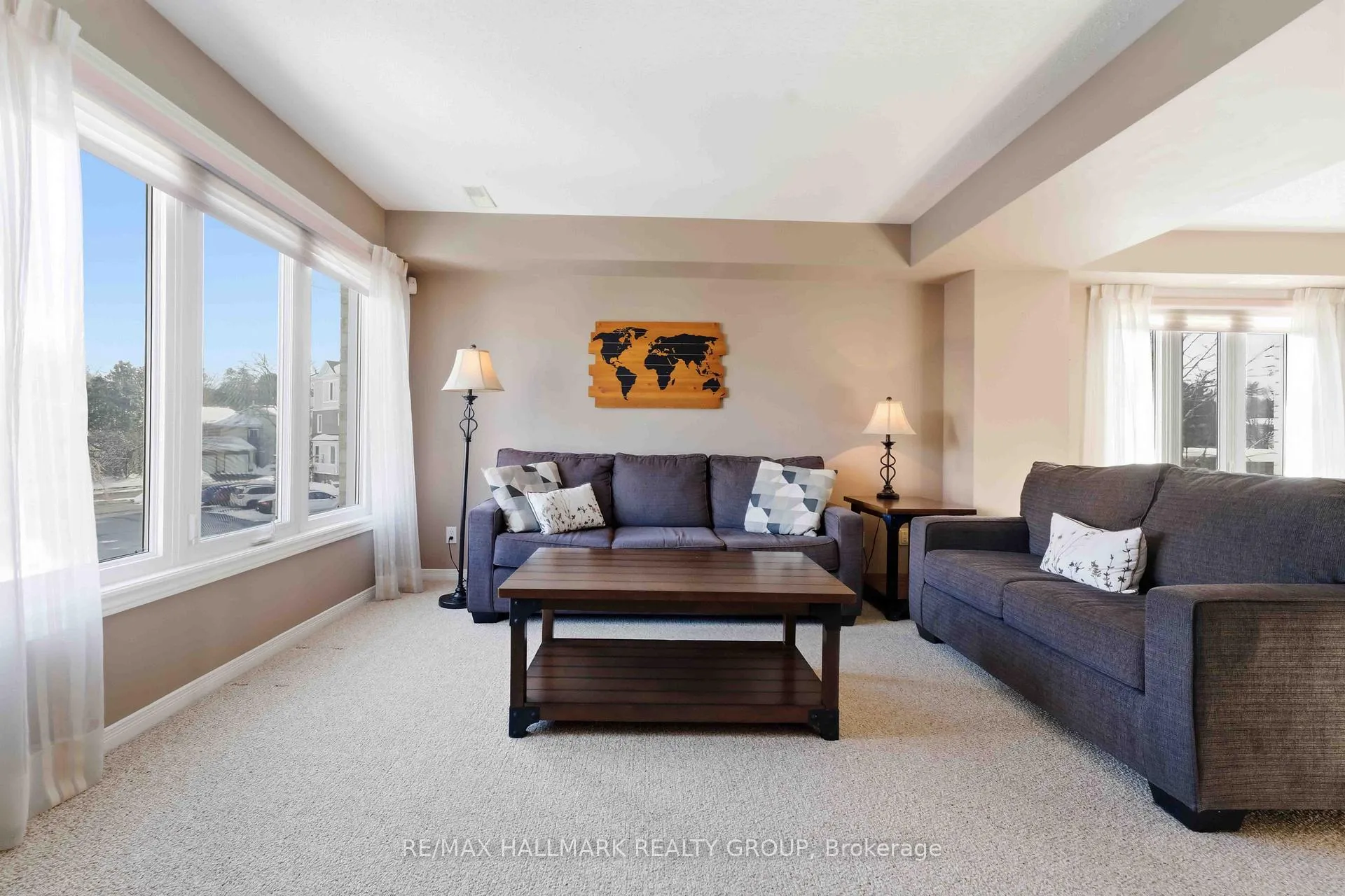 Photo 12 of 1660 Locksley Lane, Ottawa, Beaconwood — HOMEH