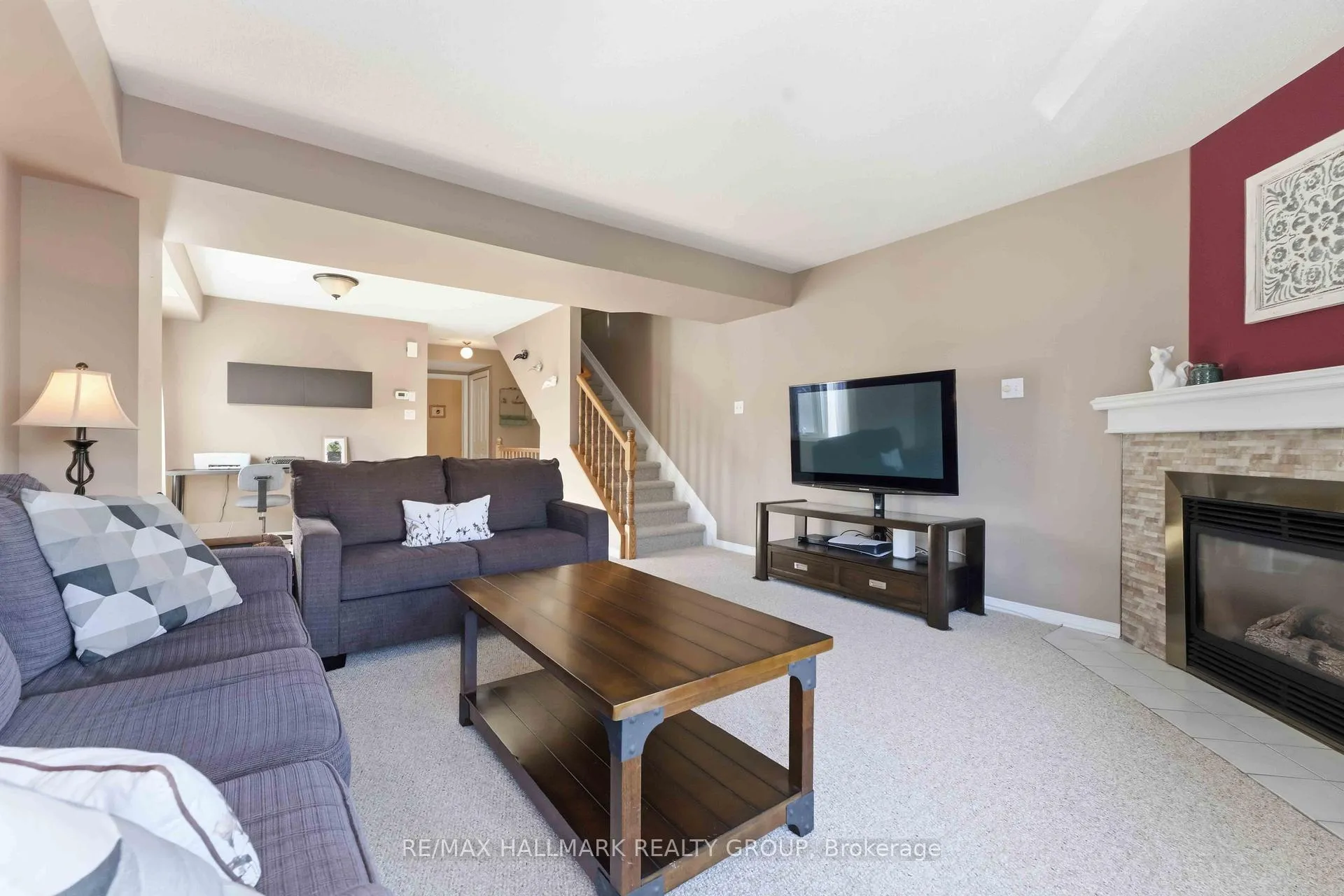 Photo 14 of 1660 Locksley Lane, Ottawa, Beaconwood — HOMEH