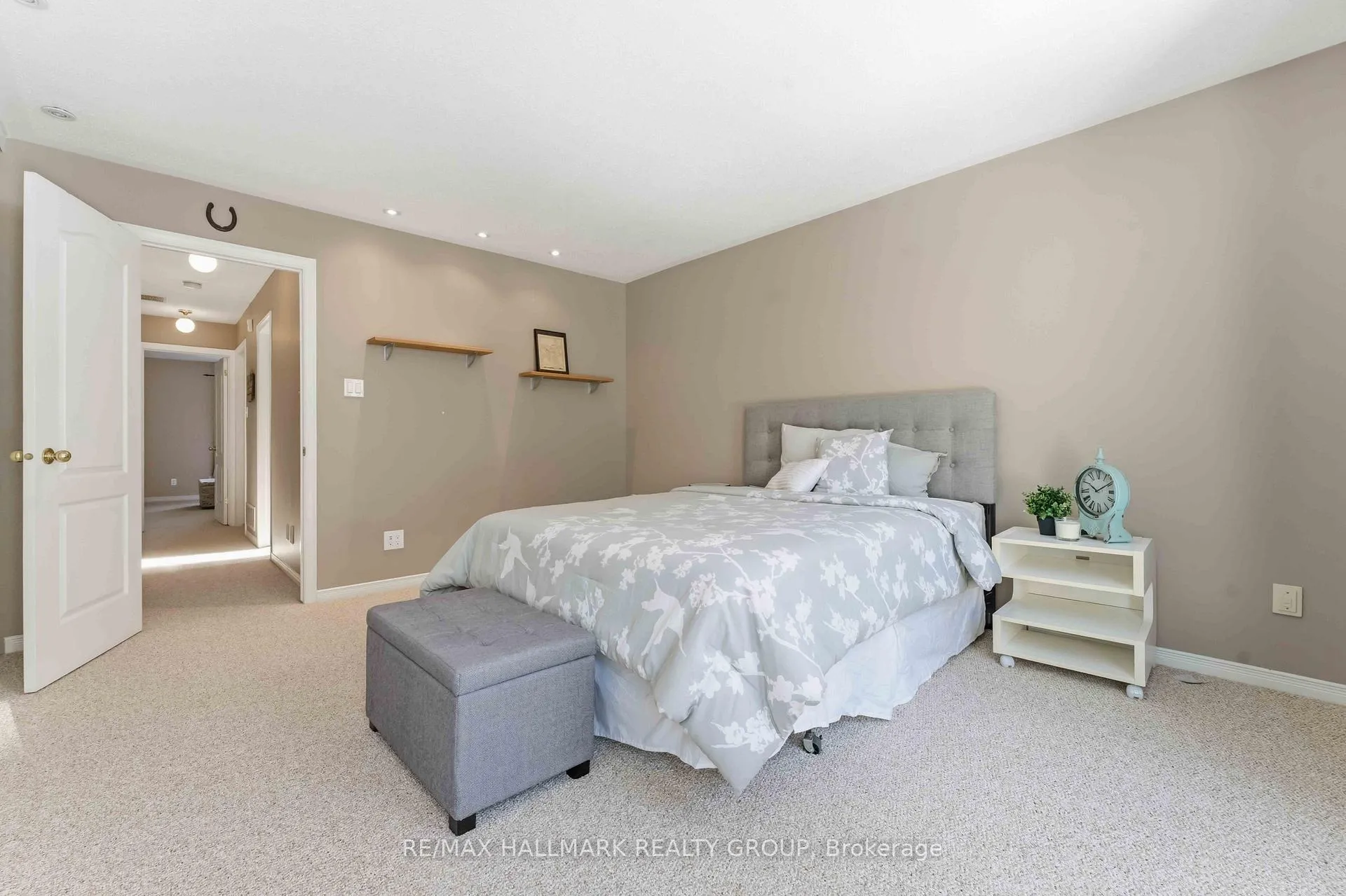 Photo 29 of 1660 Locksley Lane, Ottawa, Beaconwood — HOMEH
