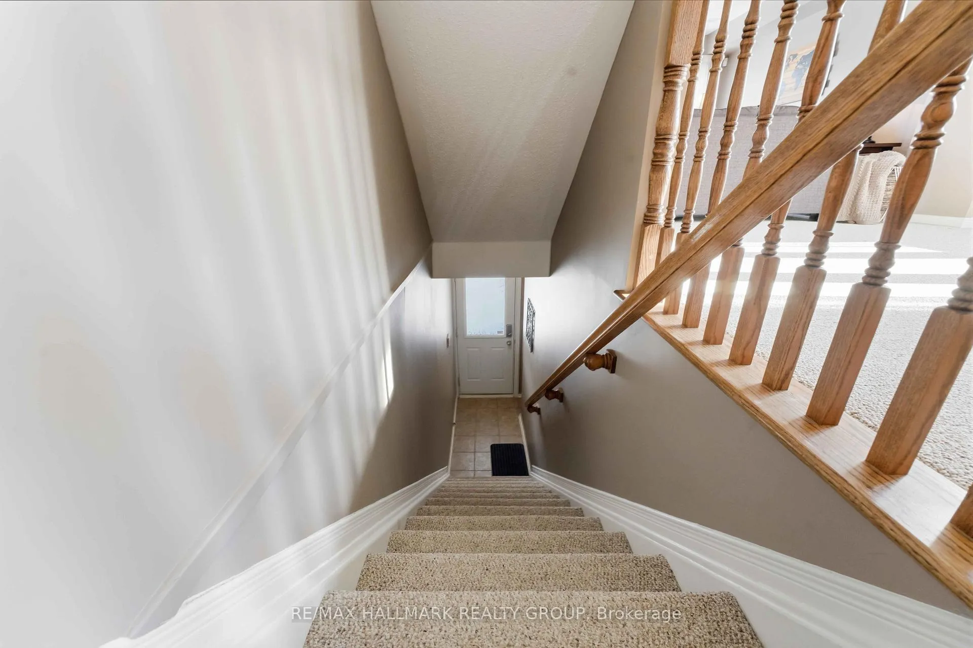 Photo 38 of 1660 Locksley Lane, Ottawa, Beaconwood — HOMEH