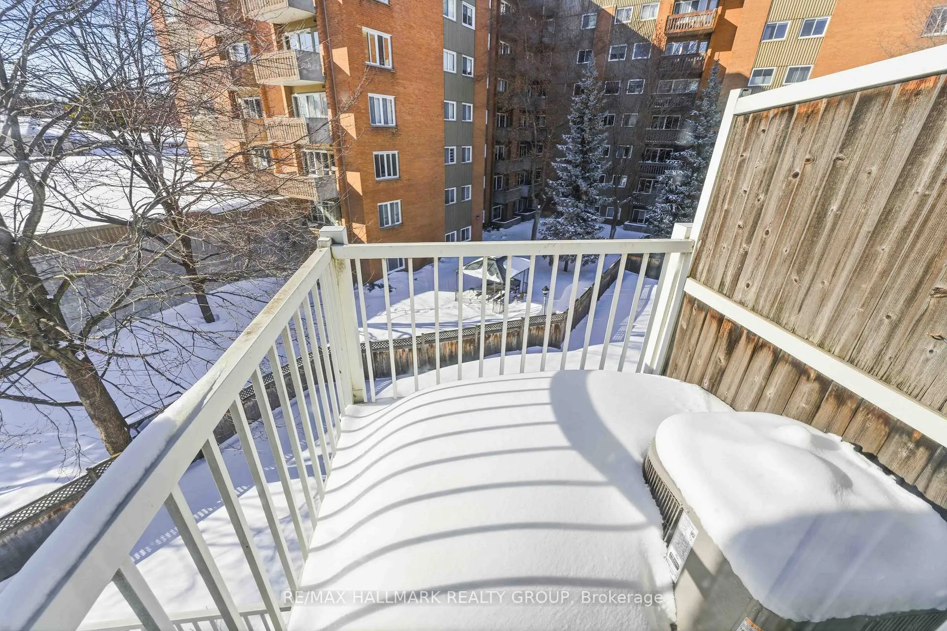Photo 39 of 1660 Locksley Lane, Ottawa, Beaconwood — HOMEH