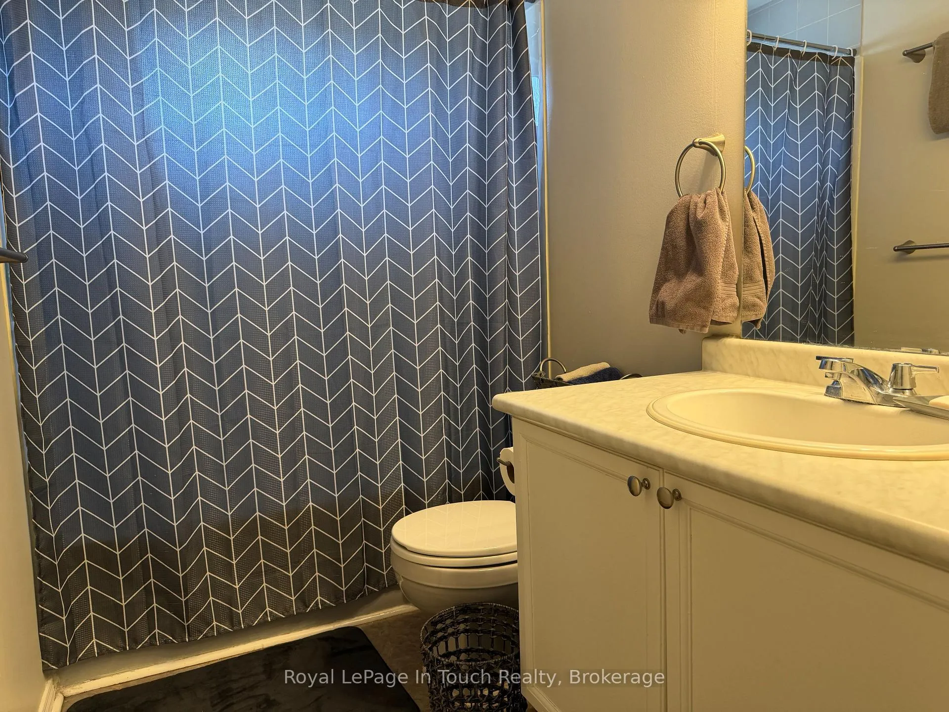 Photo 7 of 726 Frazer Drive, Midland — HOMEH