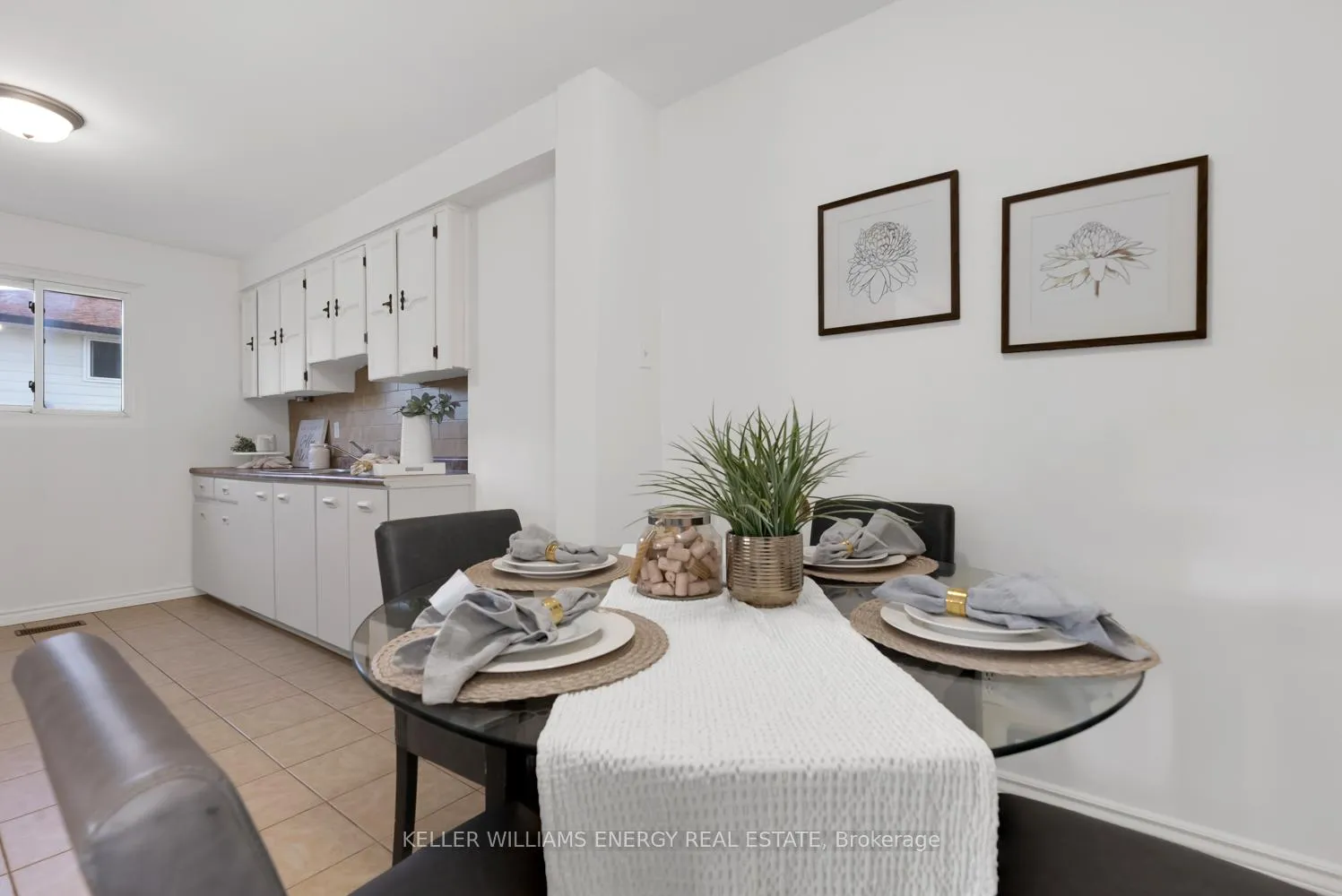 Photo 7 of Unit Front Unit, 337 Oshawa Boulevard N, Oshawa, O'Neill — HOMEH