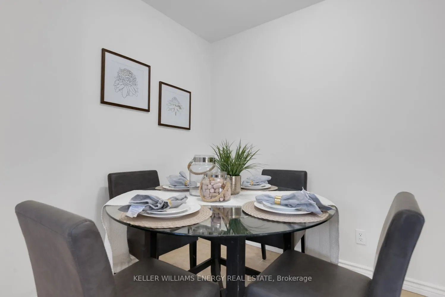 Photo 9 of Unit Front Unit, 337 Oshawa Boulevard N, Oshawa, O'Neill — HOMEH