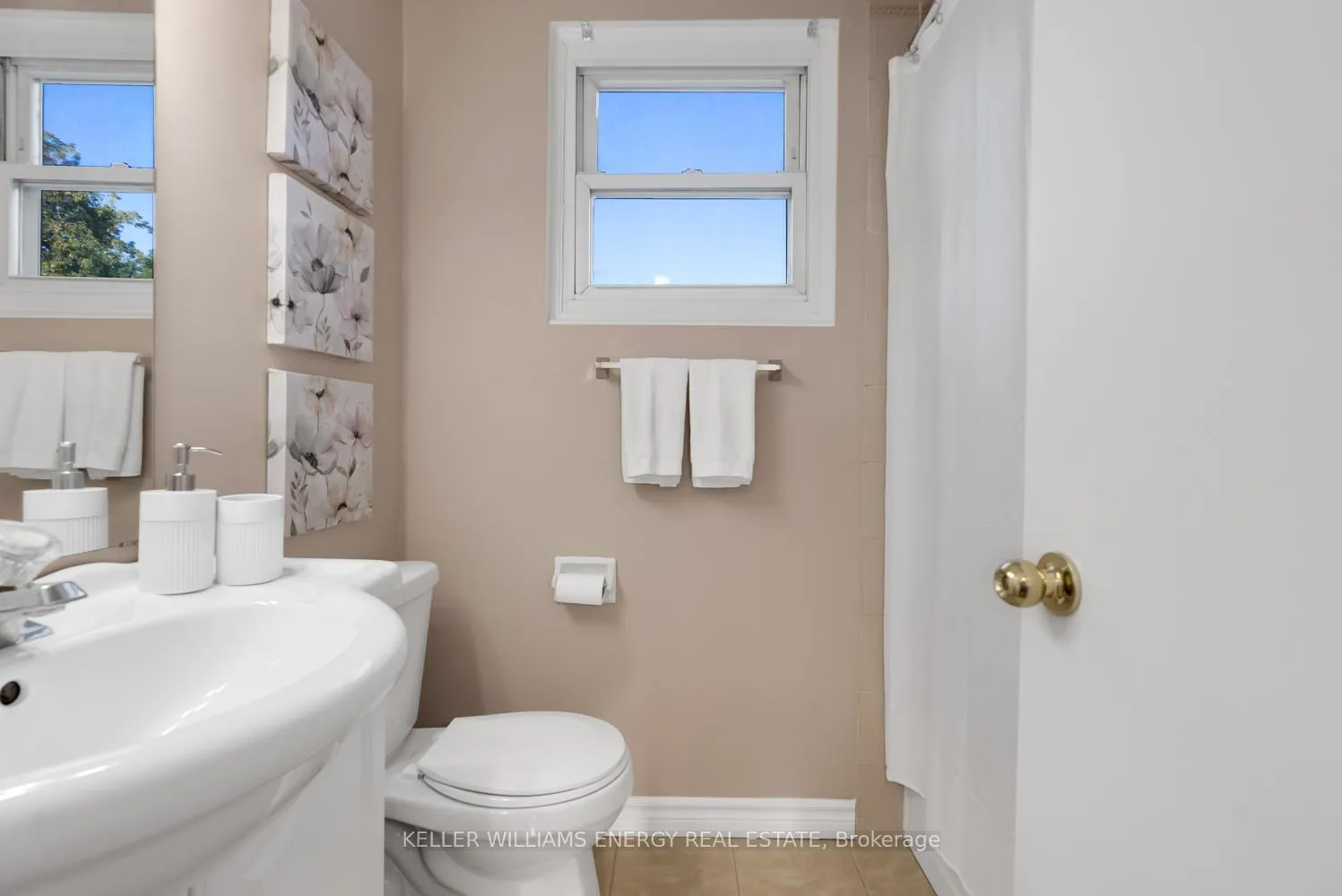 Photo 17 of Unit Front Unit, 337 Oshawa Boulevard N, Oshawa, O'Neill — HOMEH